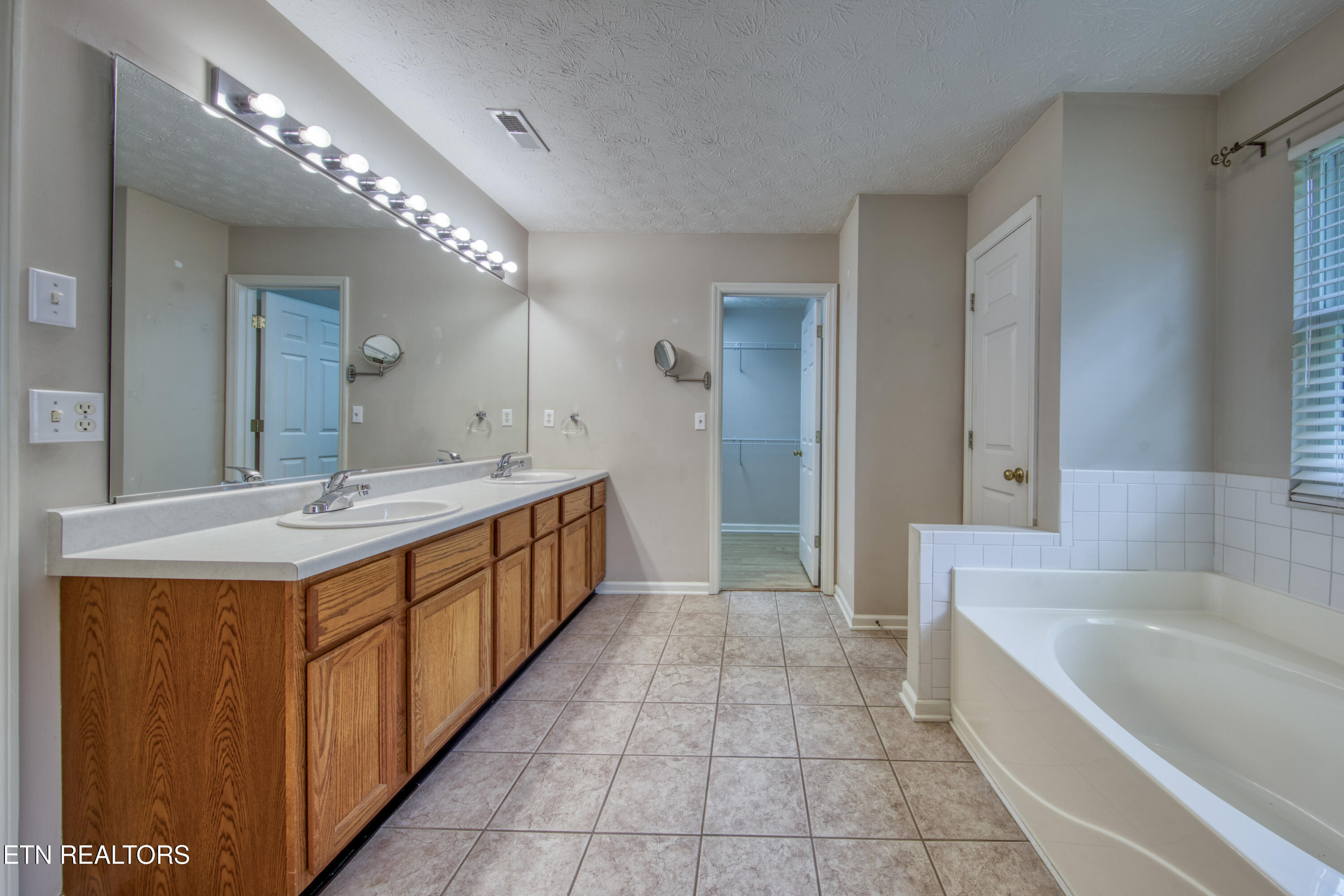 2024 Wayside Road Knoxville TN 37931