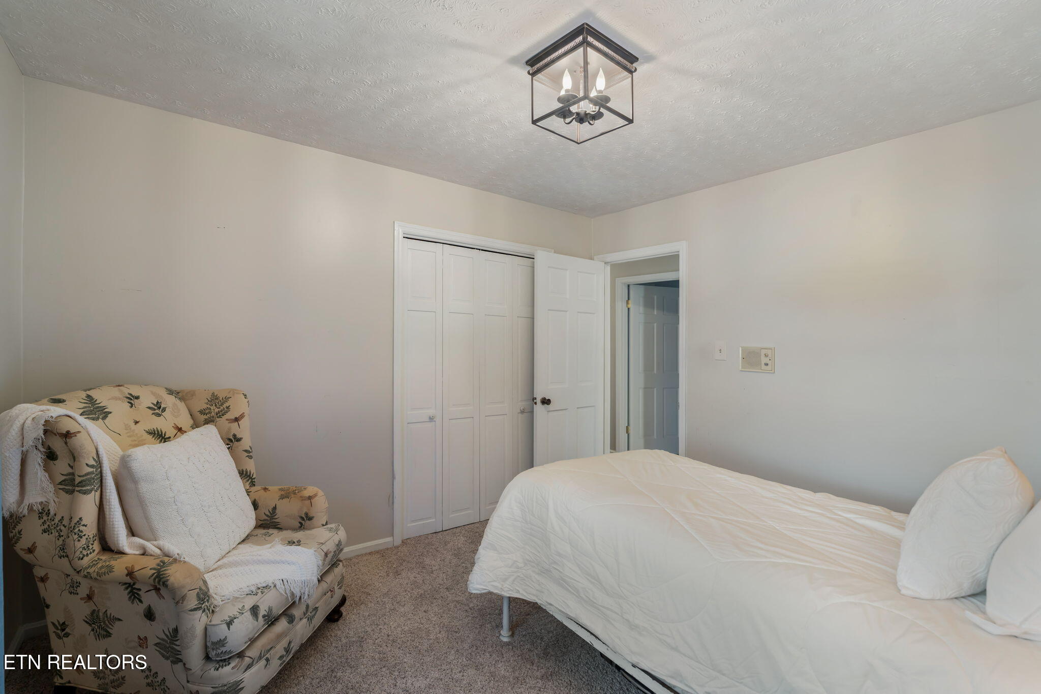 8808 Regent Lane Knoxville TN 37923