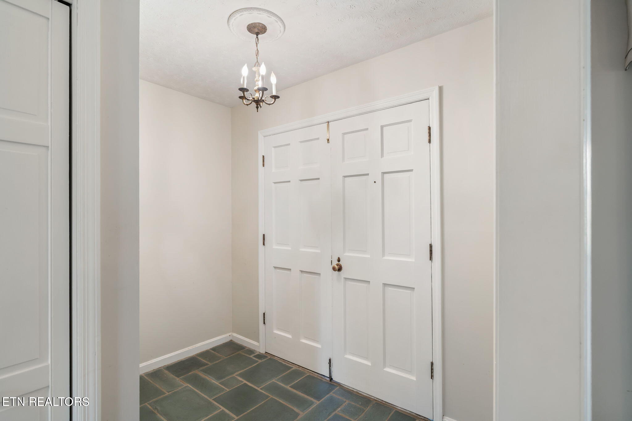 8808 Regent Lane Knoxville TN 37923