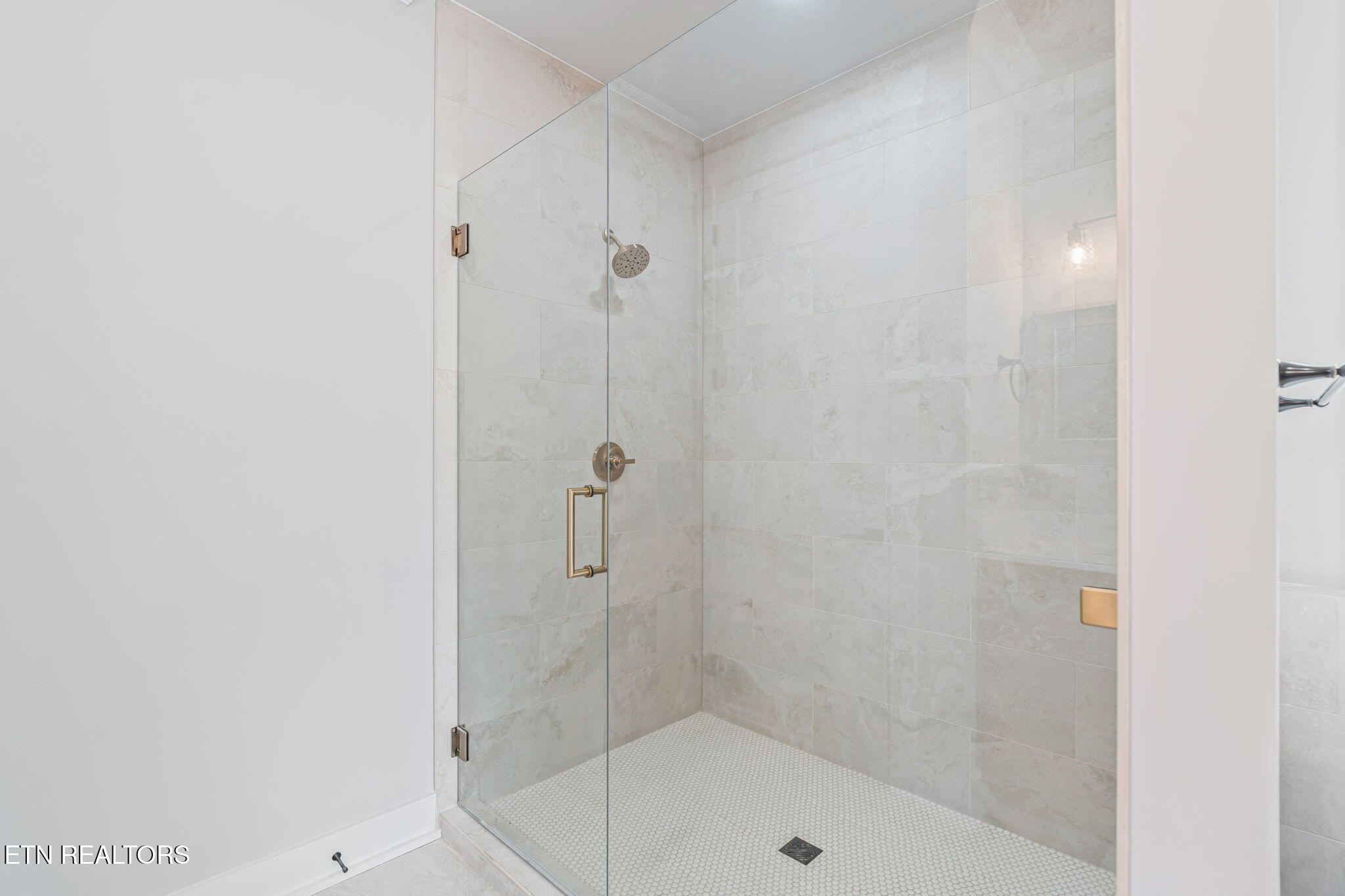 200 Goldcrest Drive Vonore TN 37885