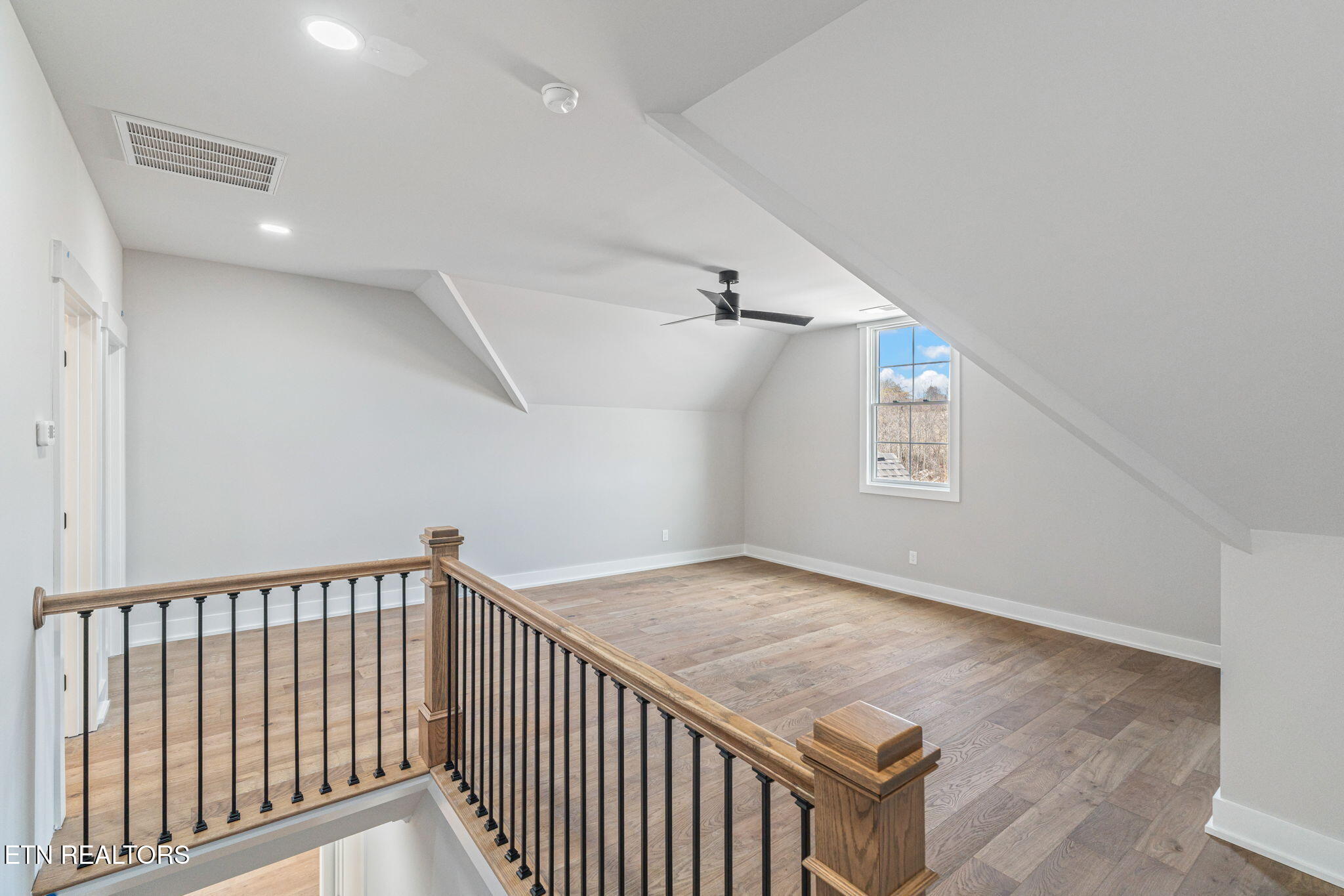 200 Goldcrest Drive Vonore TN 37885