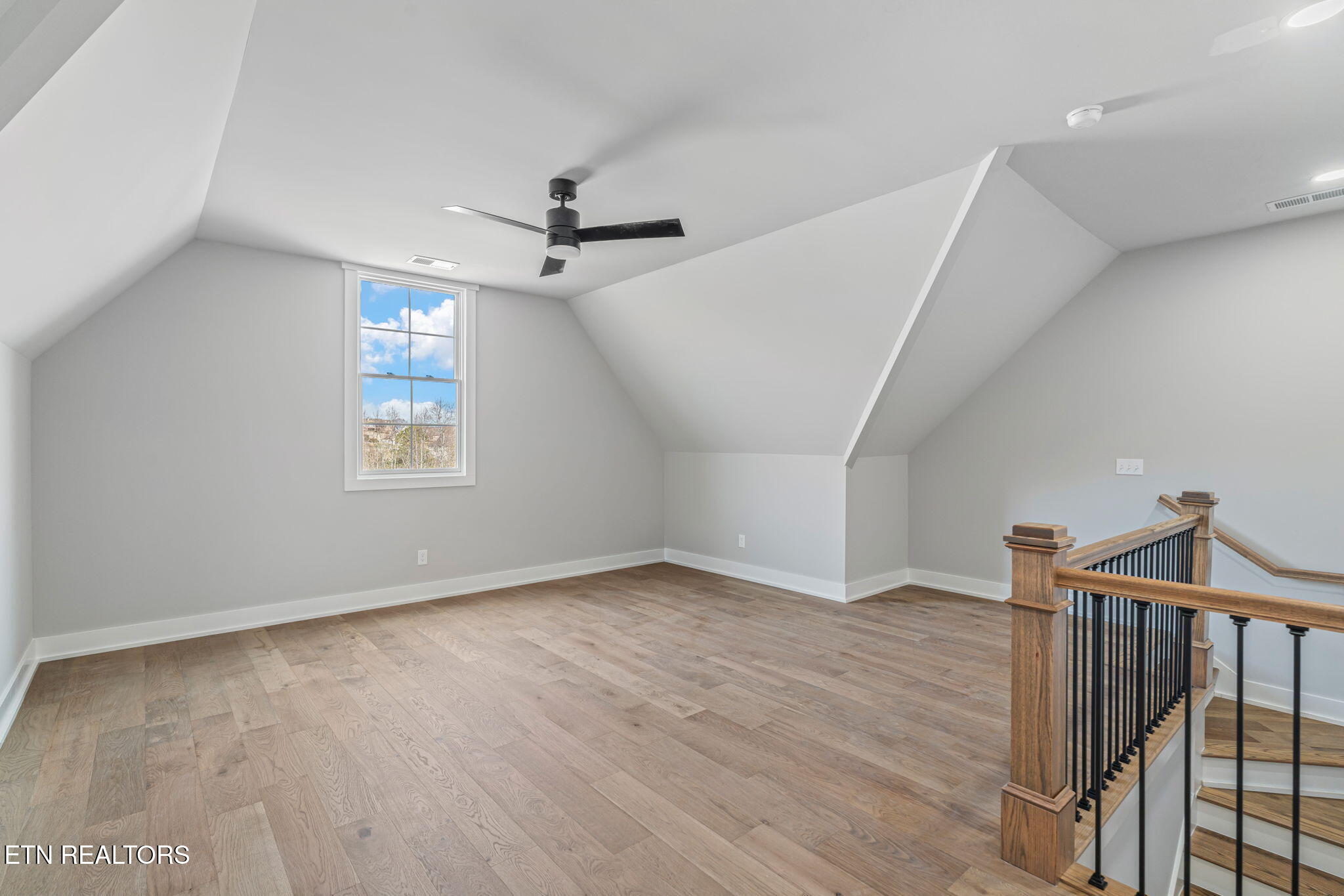 200 Goldcrest Drive Vonore TN 37885