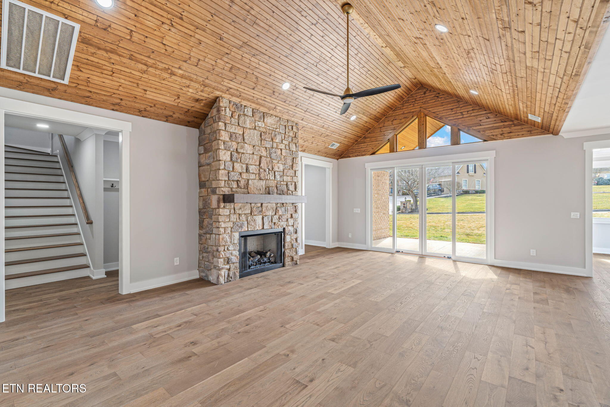 200 Goldcrest Drive Vonore TN 37885