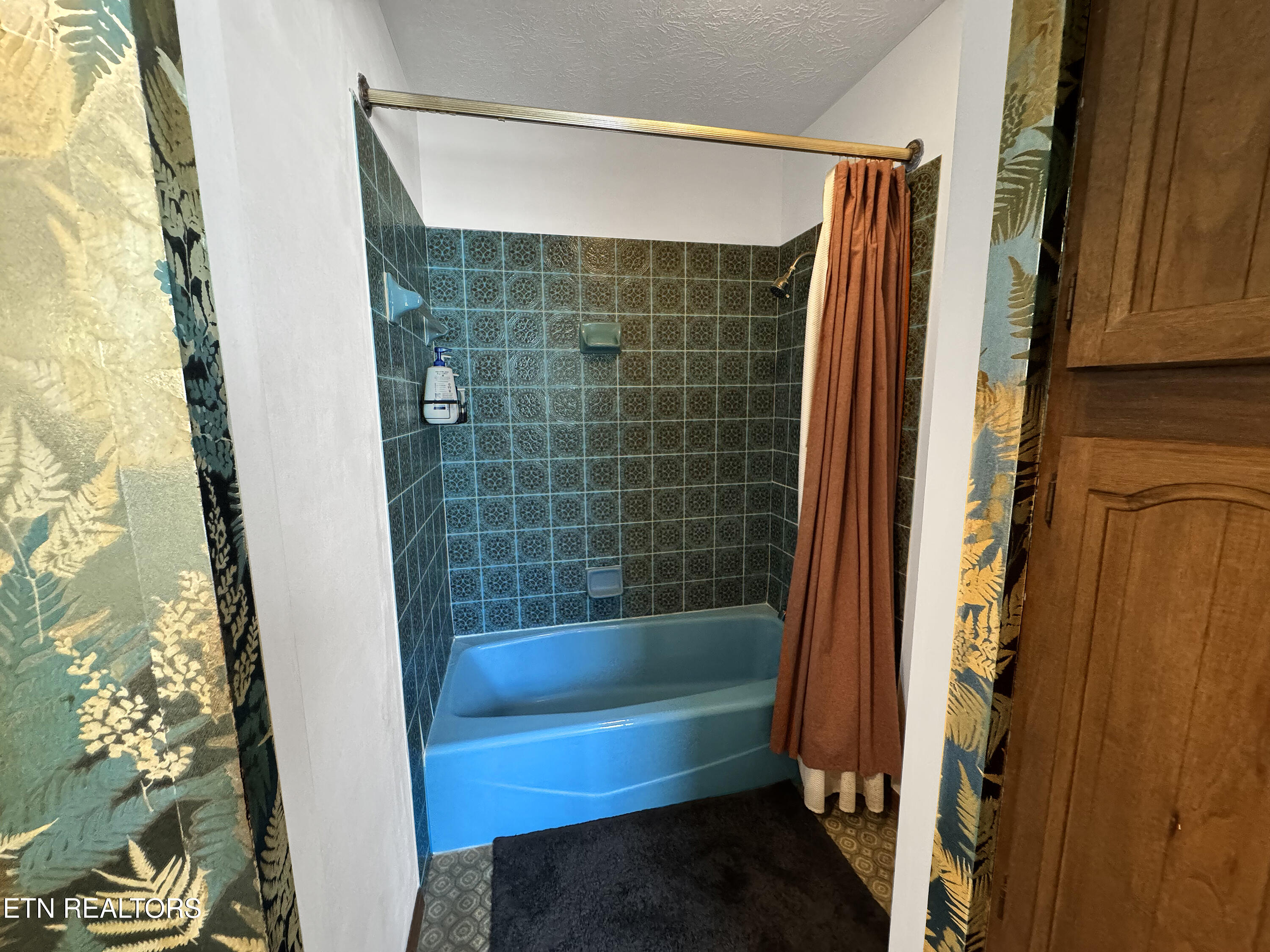 2802 Mineral Springs Avenue Knoxville TN 37917