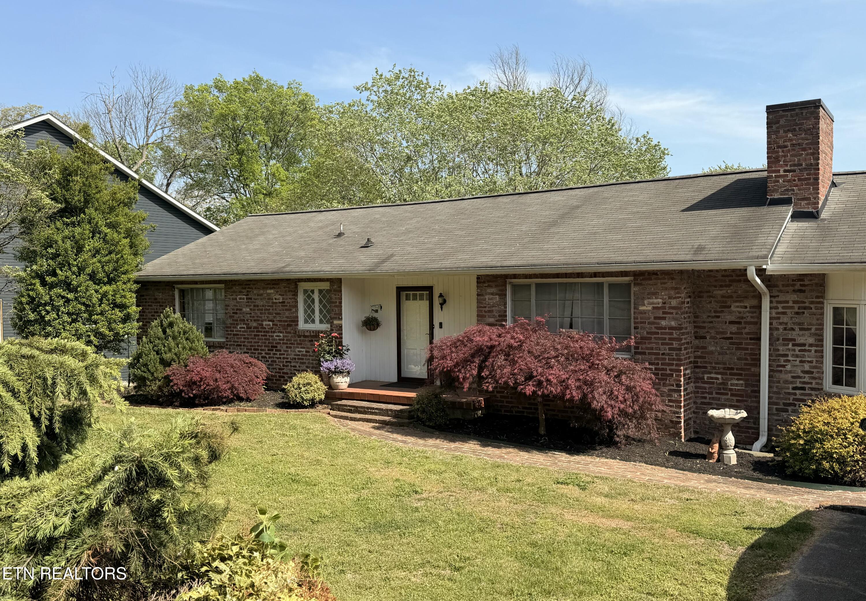 2802 Mineral Springs Avenue Knoxville TN 37917