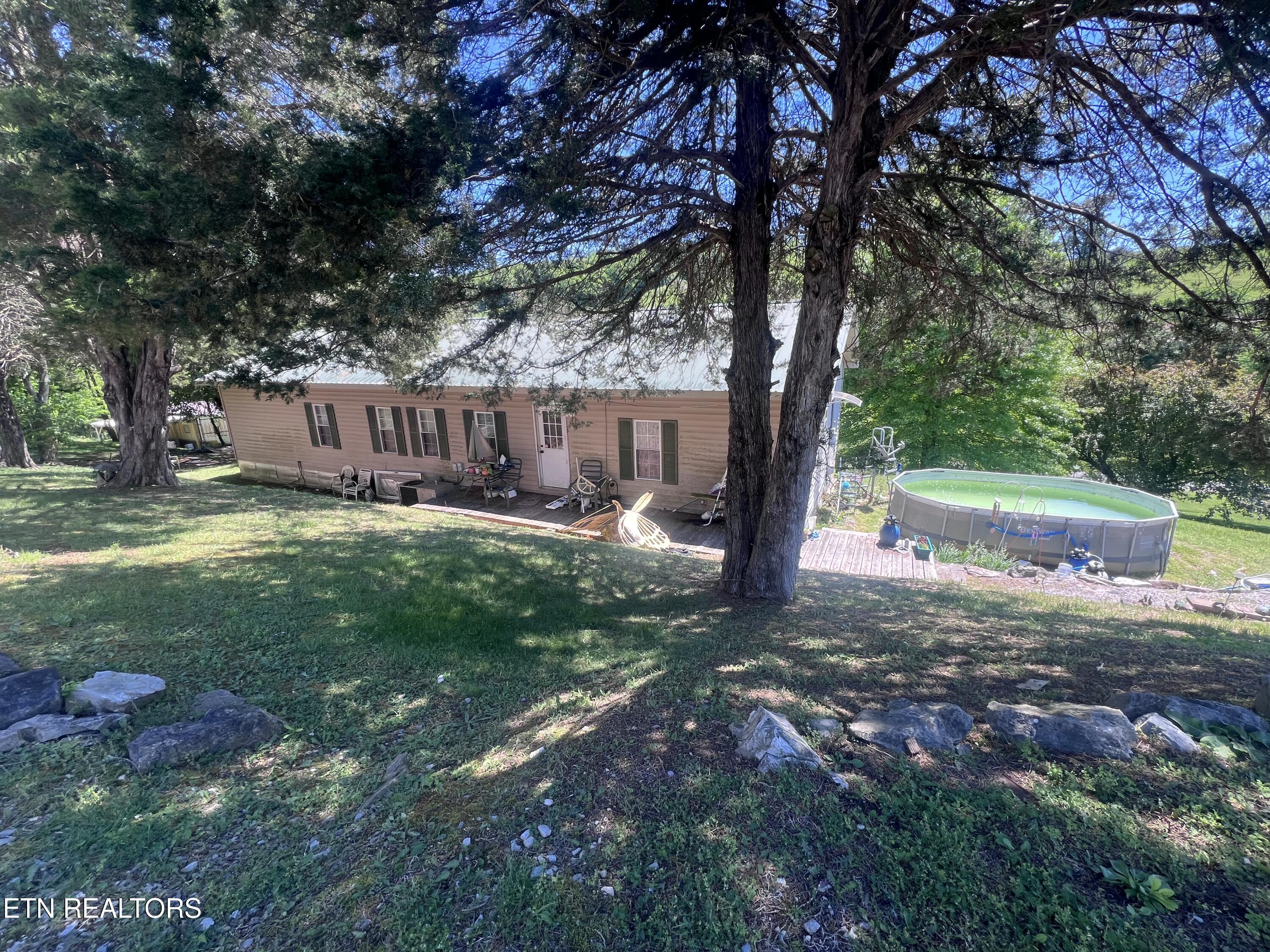 6631 Highway 63 Speedwell TN 37870