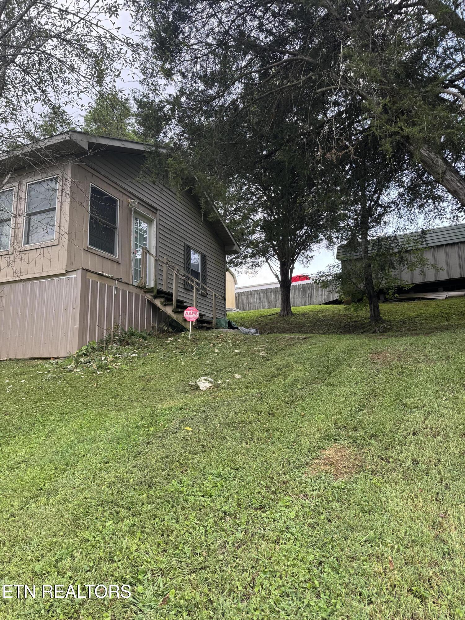 6631 Highway 63 Speedwell TN 37870