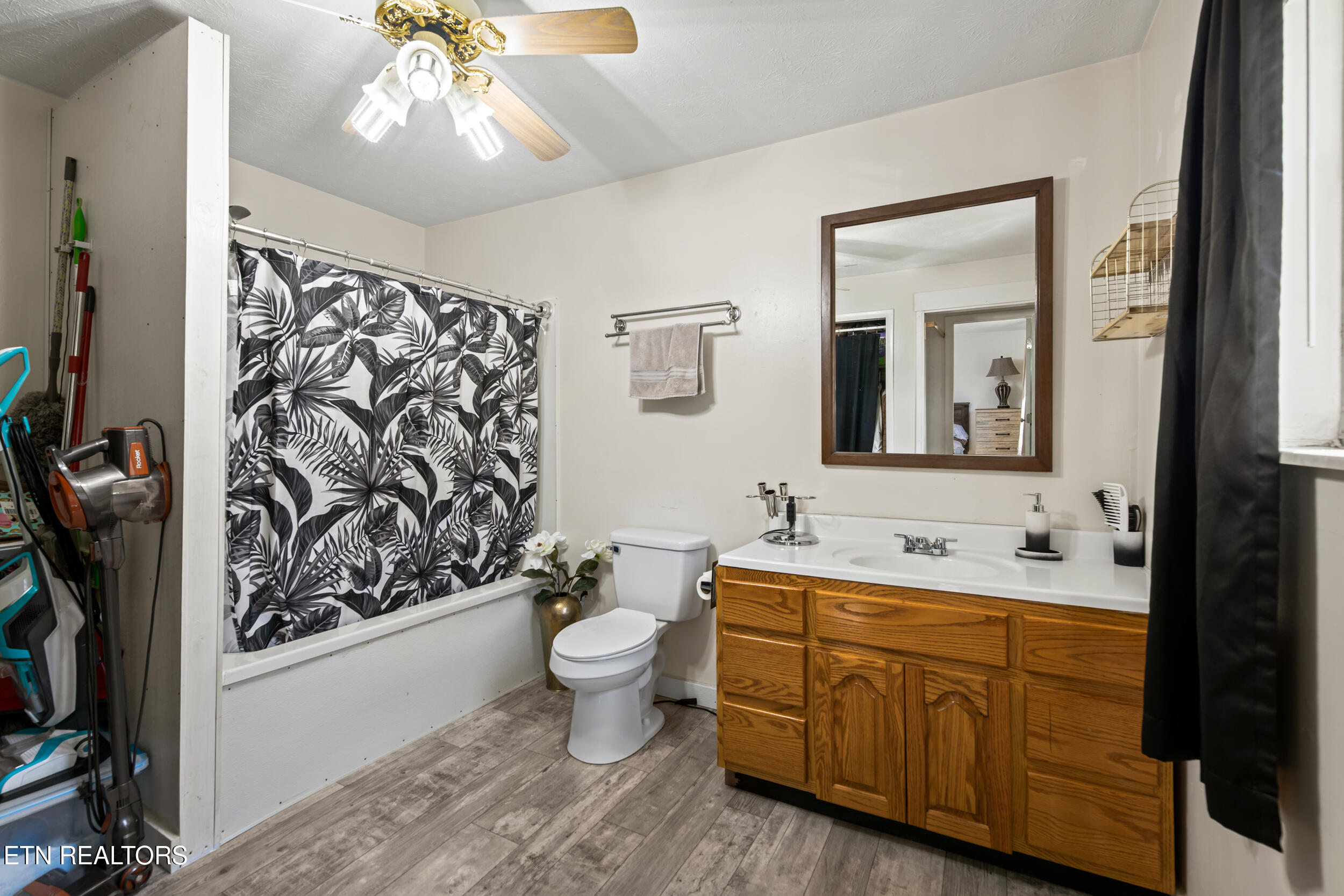 310 Hollifield Drive Jacksboro TN 37757