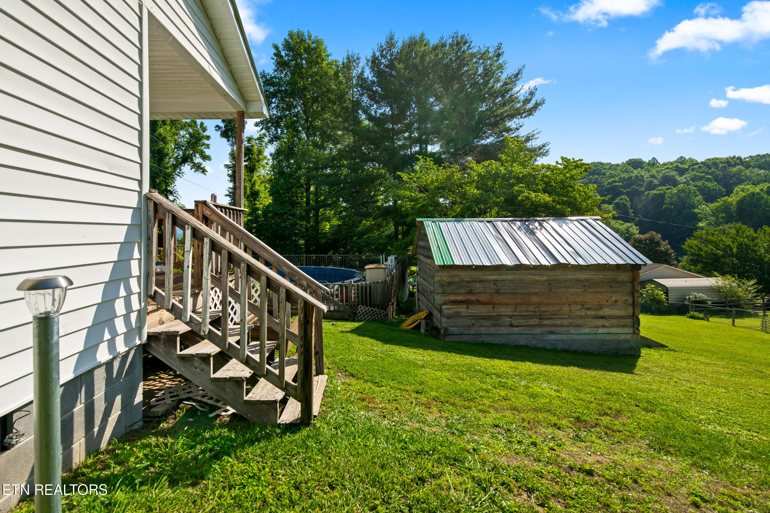 310 Hollifield Drive Jacksboro TN 37757
