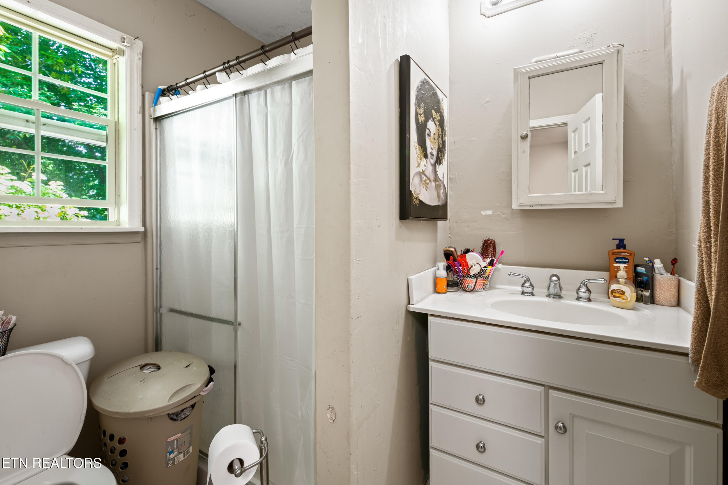 310 Hollifield Drive Jacksboro TN 37757