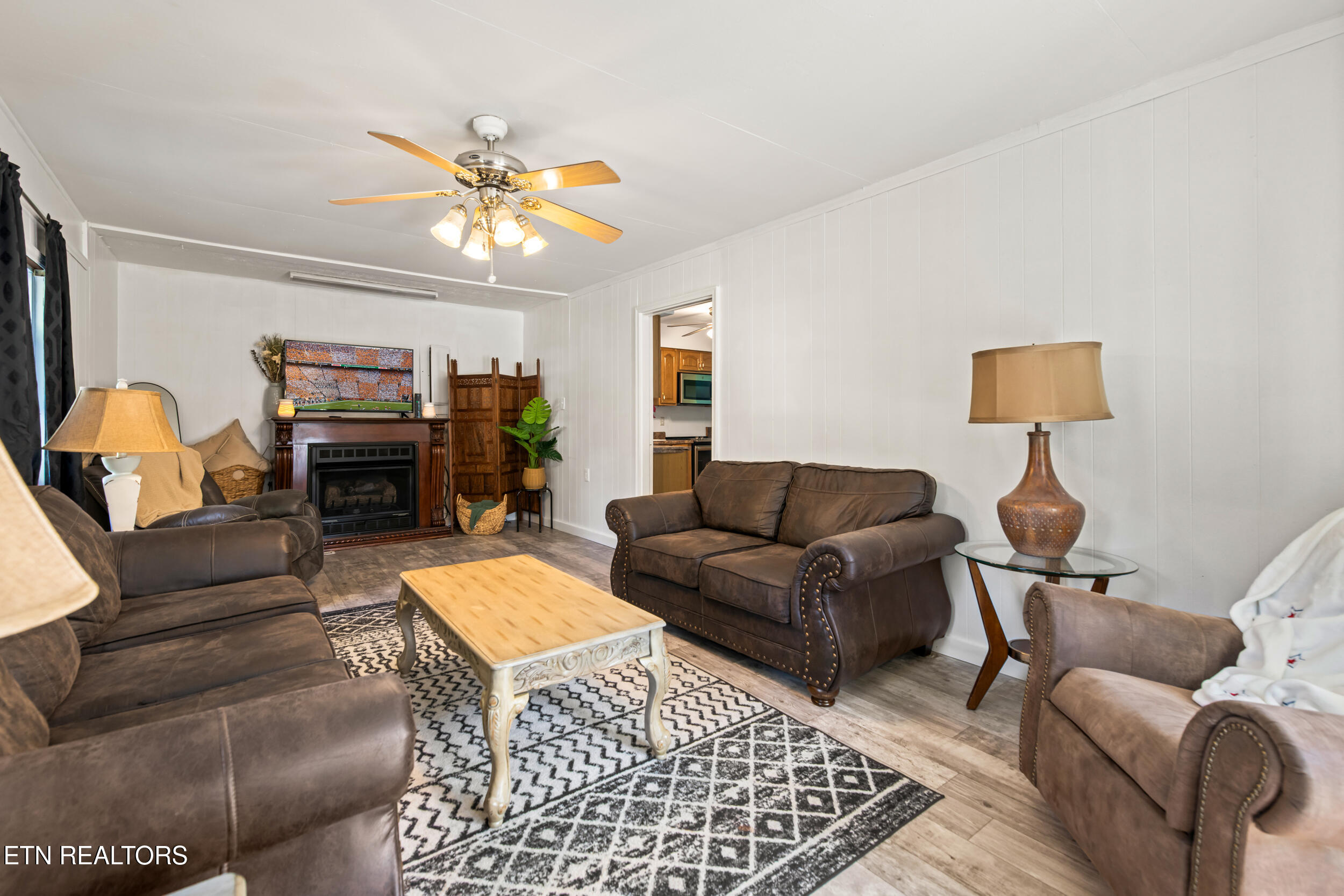 310 Hollifield Drive Jacksboro TN 37757