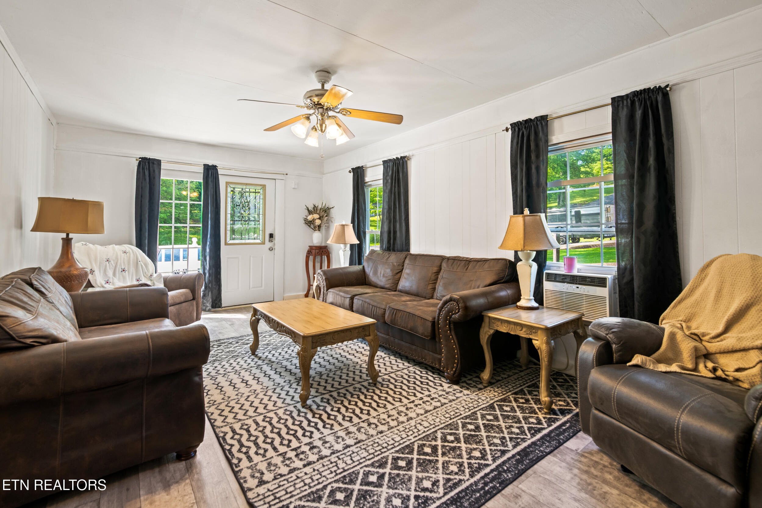310 Hollifield Drive Jacksboro TN 37757
