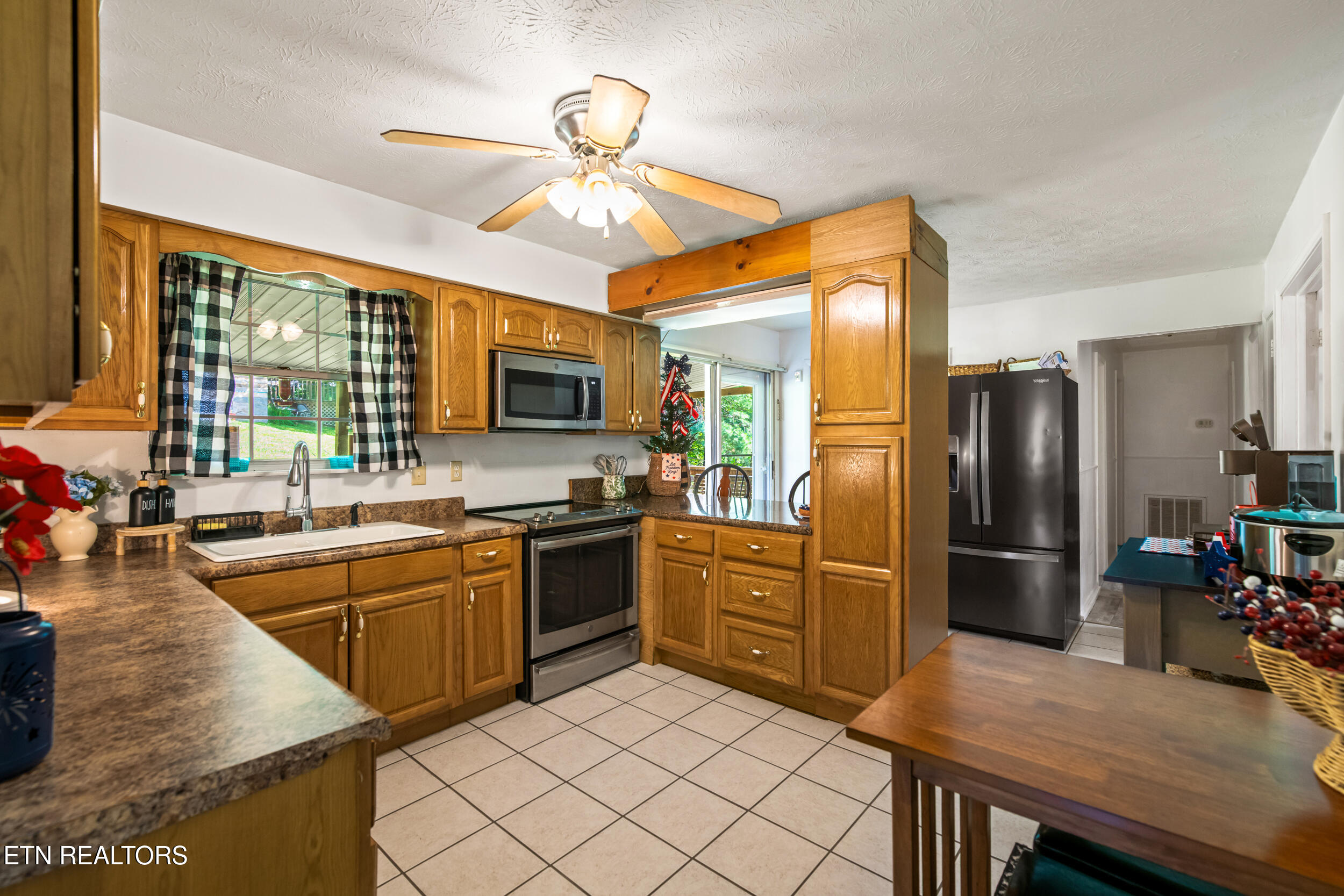310 Hollifield Drive Jacksboro TN 37757