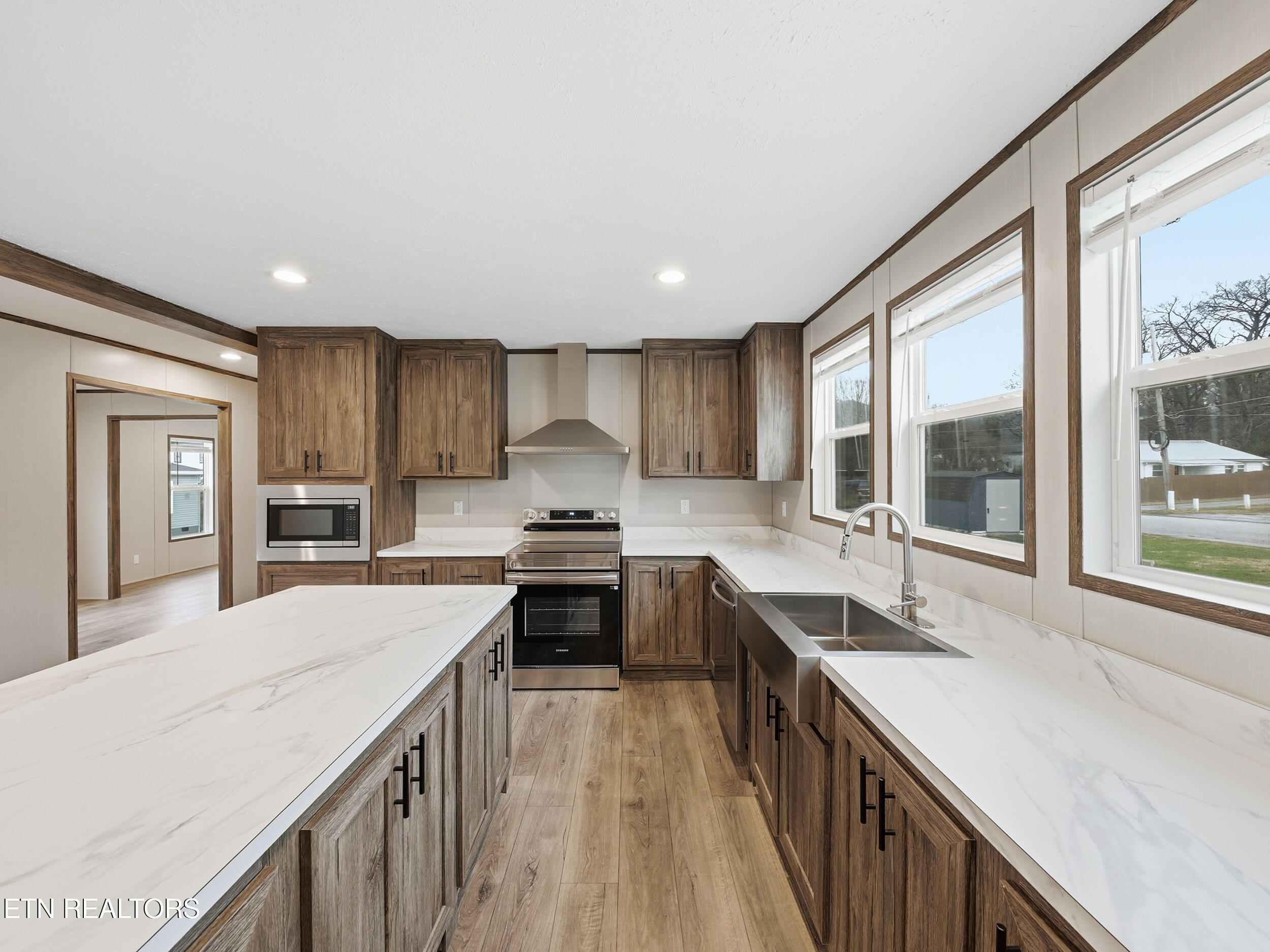 725 Siluria Street Harriman TN 37748