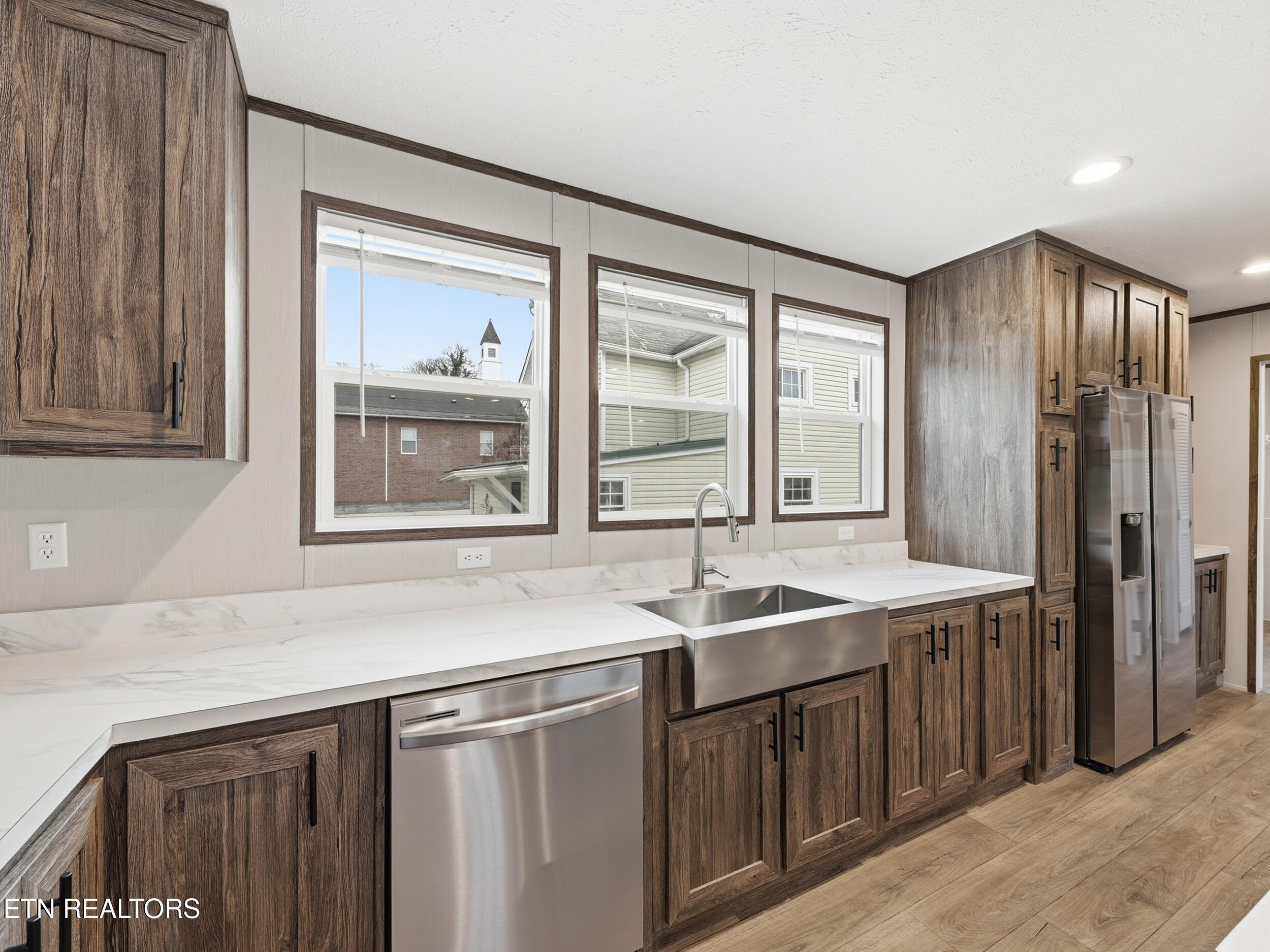 725 Siluria Street Harriman TN 37748