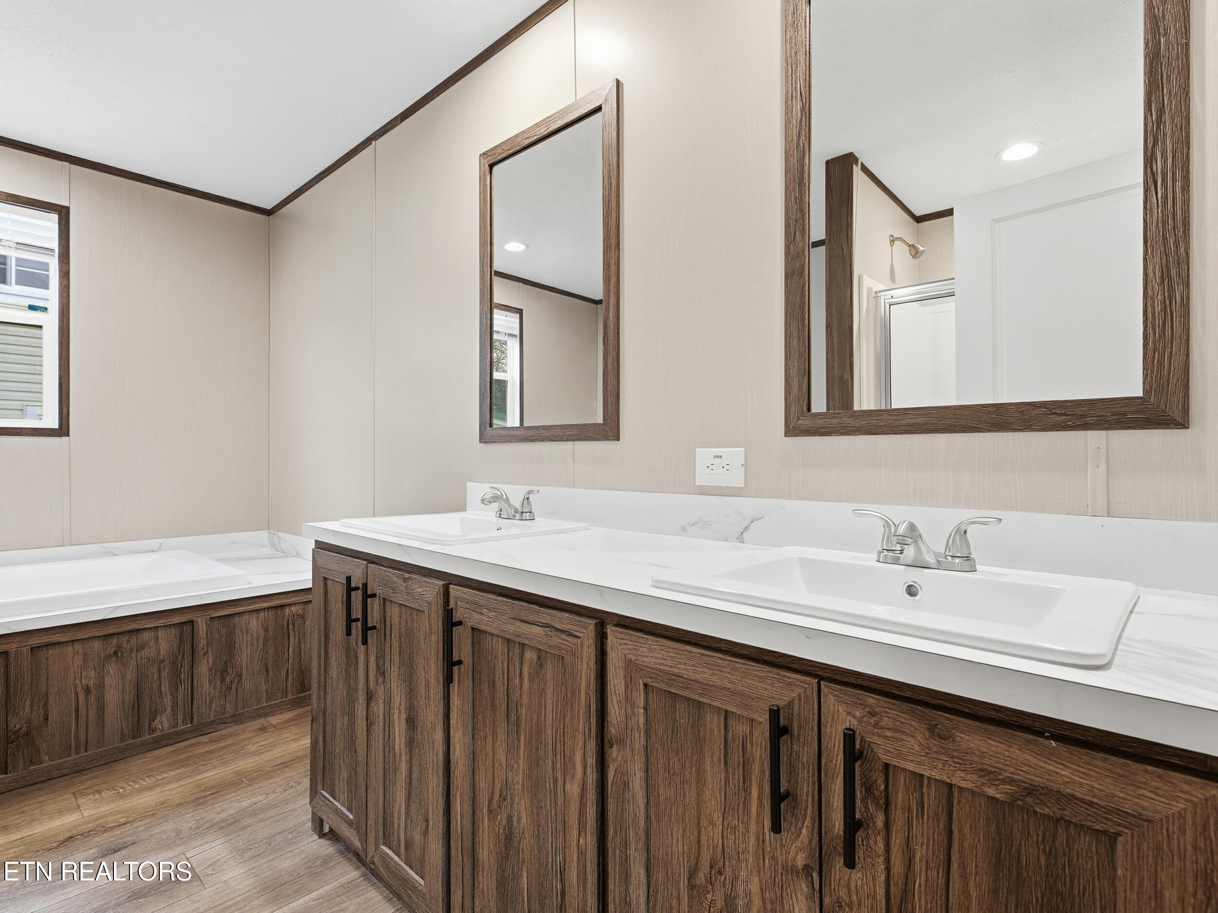 725 Siluria Street Harriman TN 37748