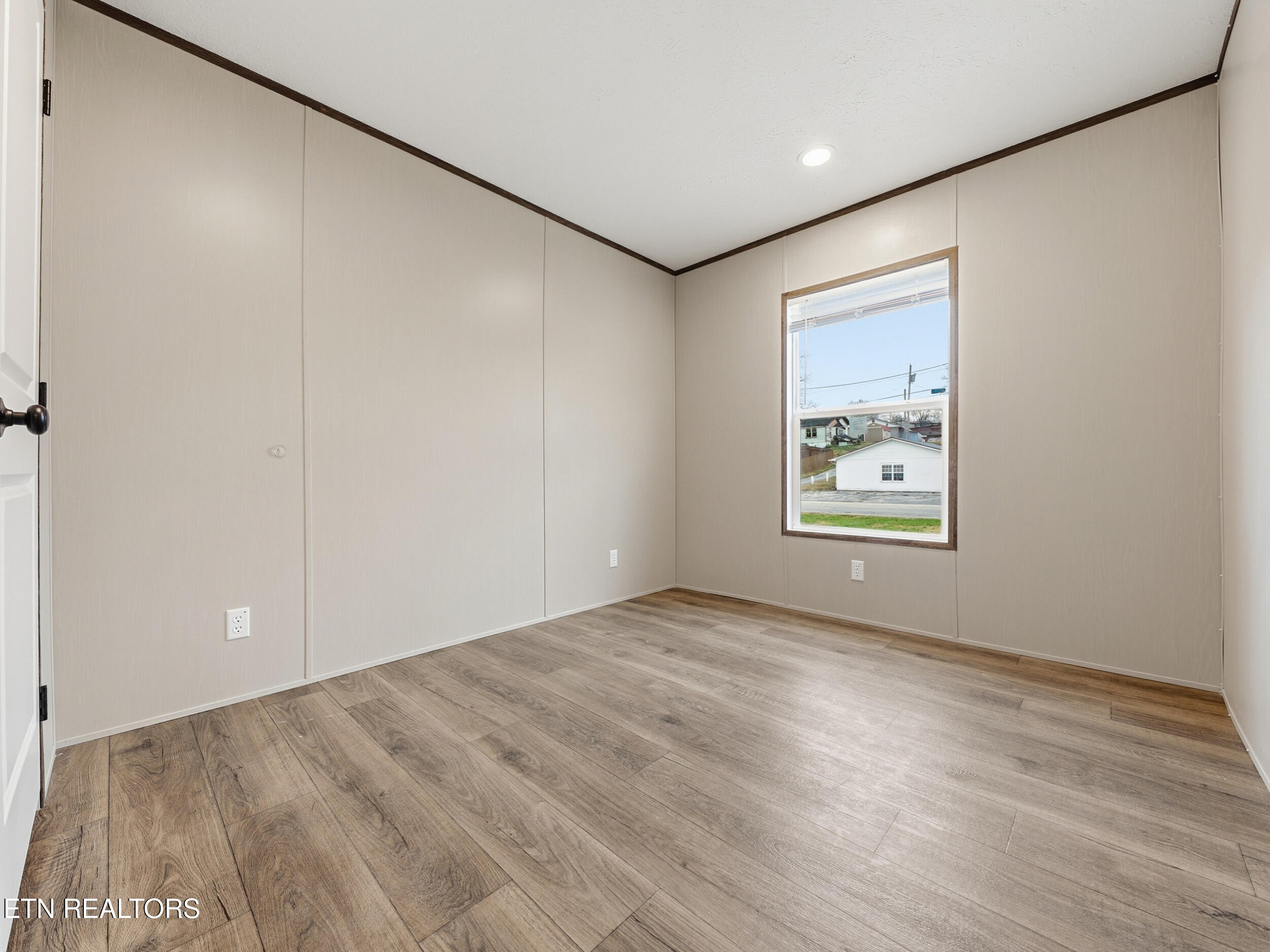 725 Siluria Street Harriman TN 37748