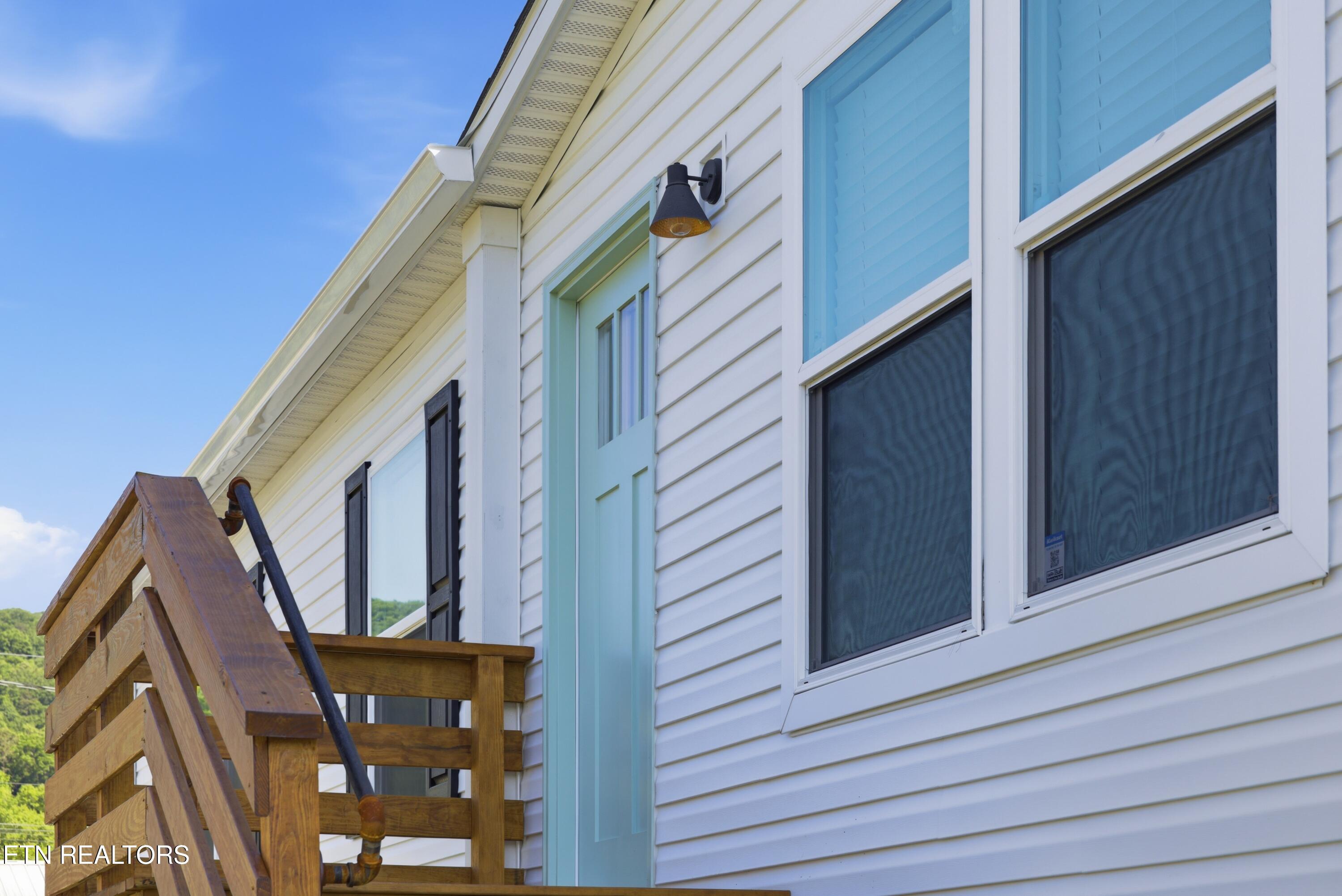 725 Siluria Street Harriman TN 37748