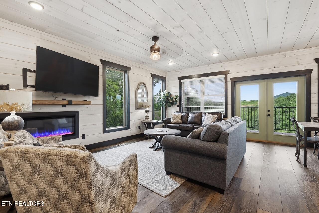 3032 Ridgetop Resort Way Pigeon Forge TN 37863