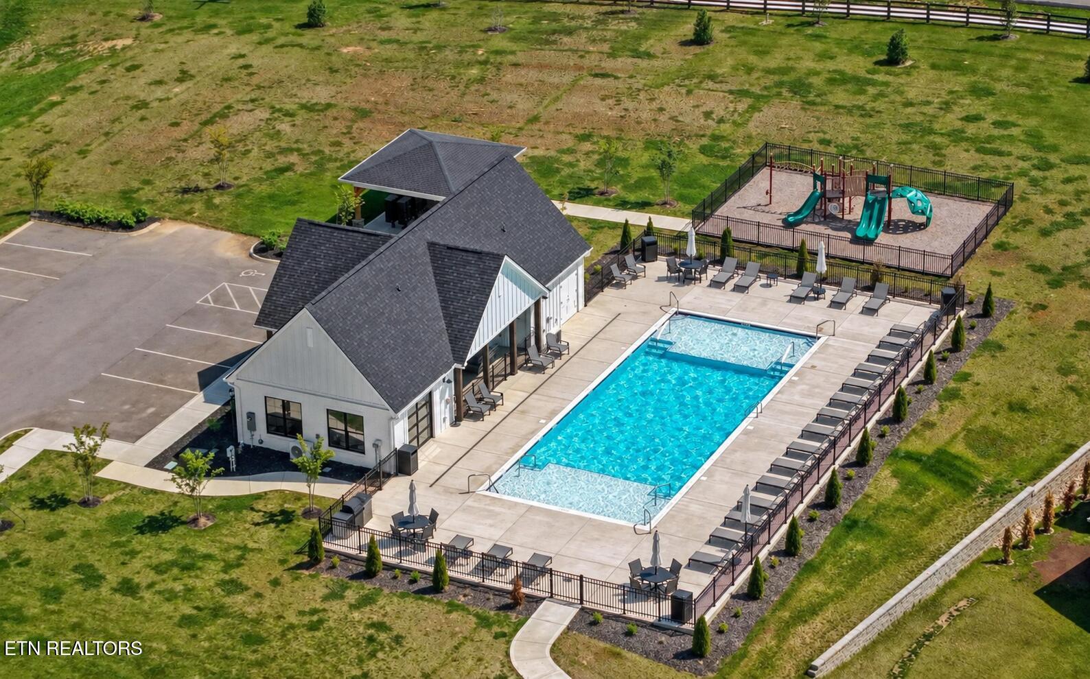 1621 Spring Berry Lane Knoxville TN 37924