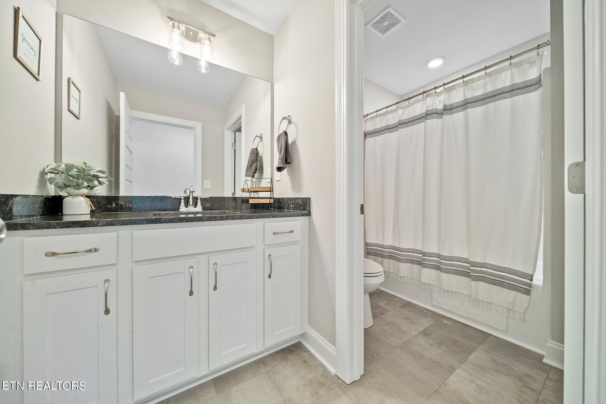 1621 Spring Berry Lane Knoxville TN 37924
