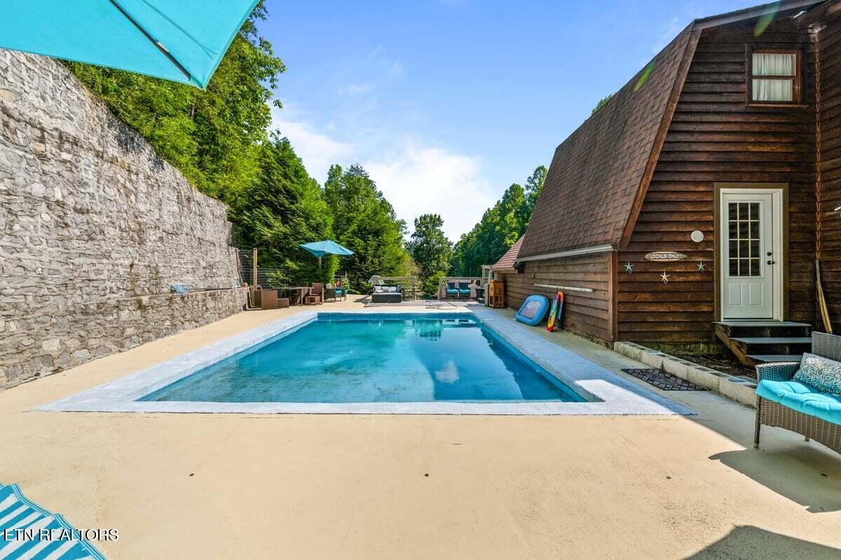 237 Foster Road Heiskell TN 37754