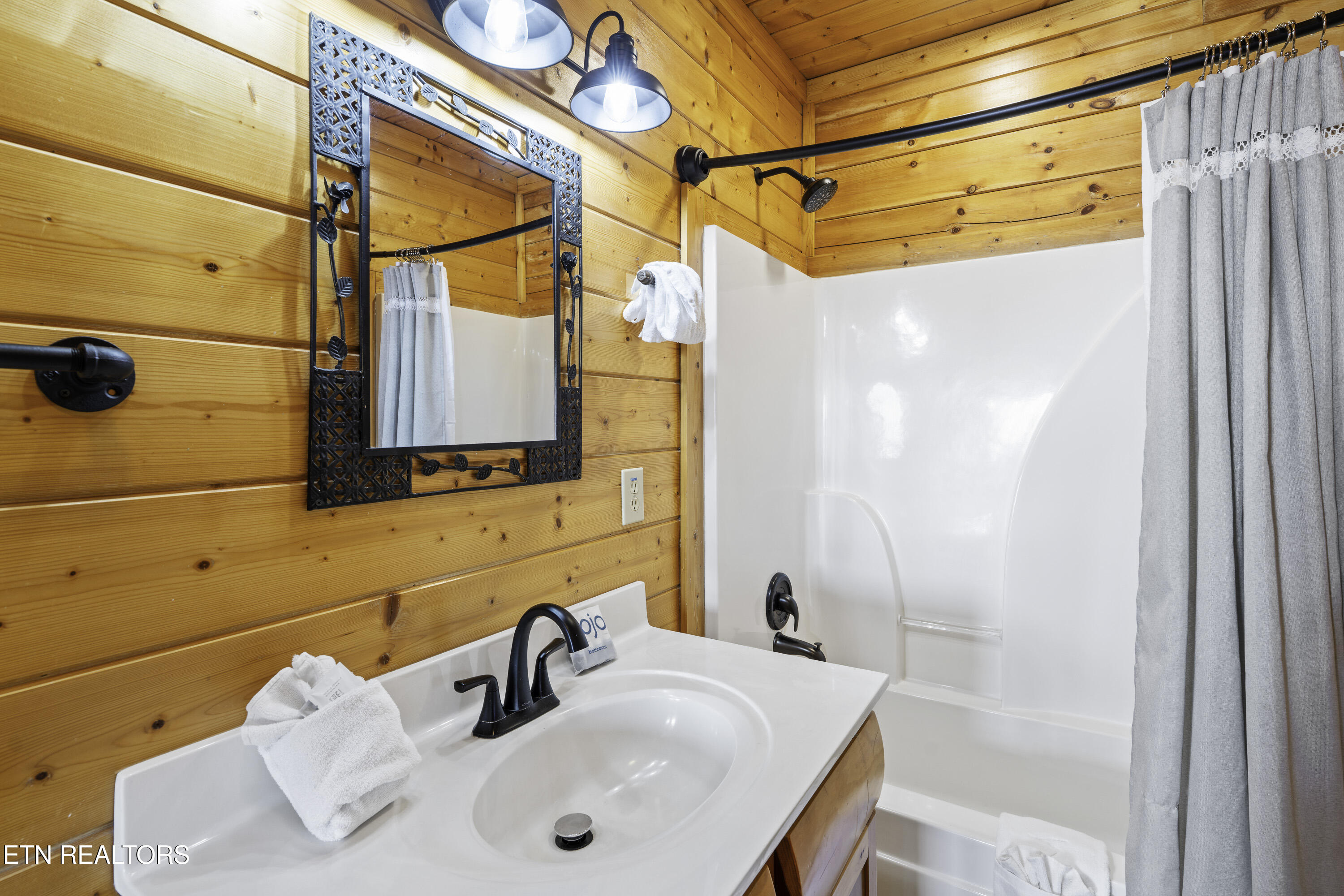 4529 Stackstone Road Sevierville TN 37862