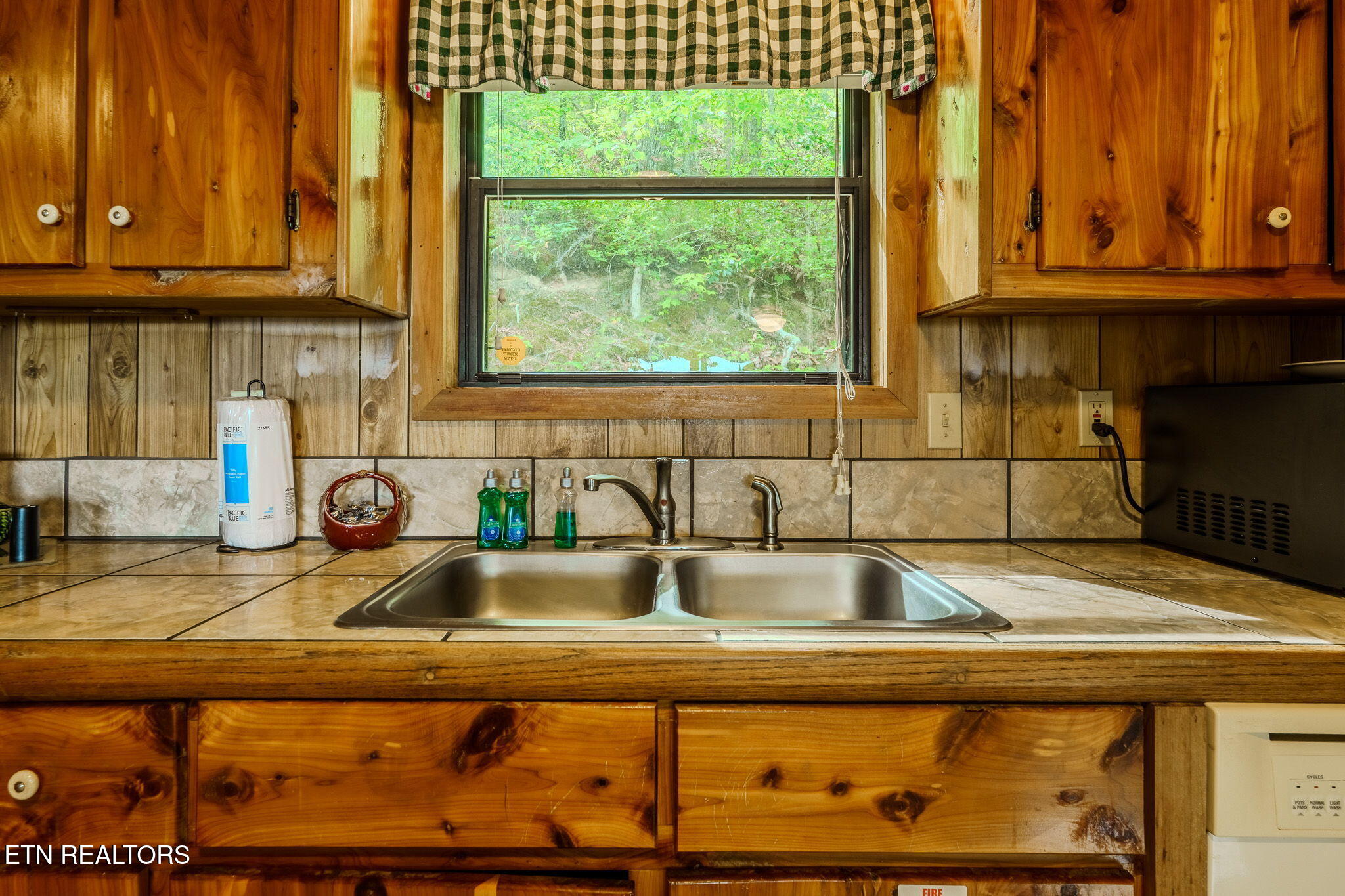 3476 Bear Mountain Lane Sevierville TN 37876