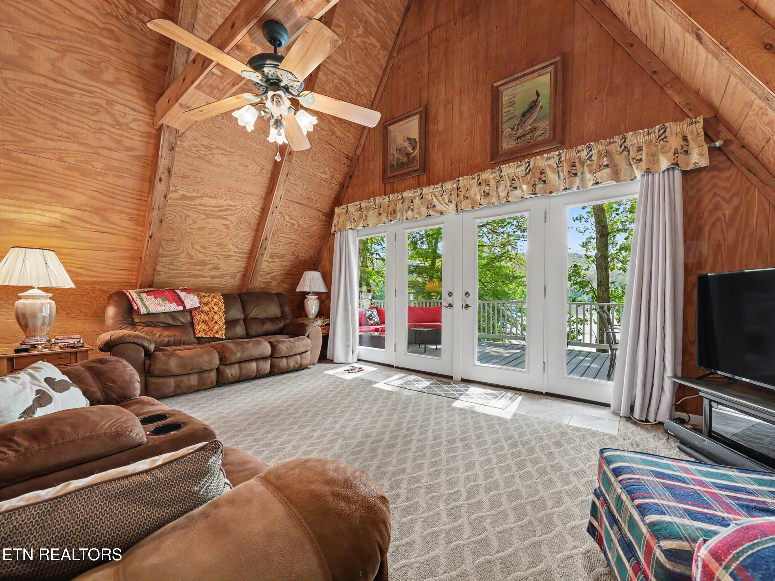 949 Flat Hollow Marina Road Speedwell TN 37870