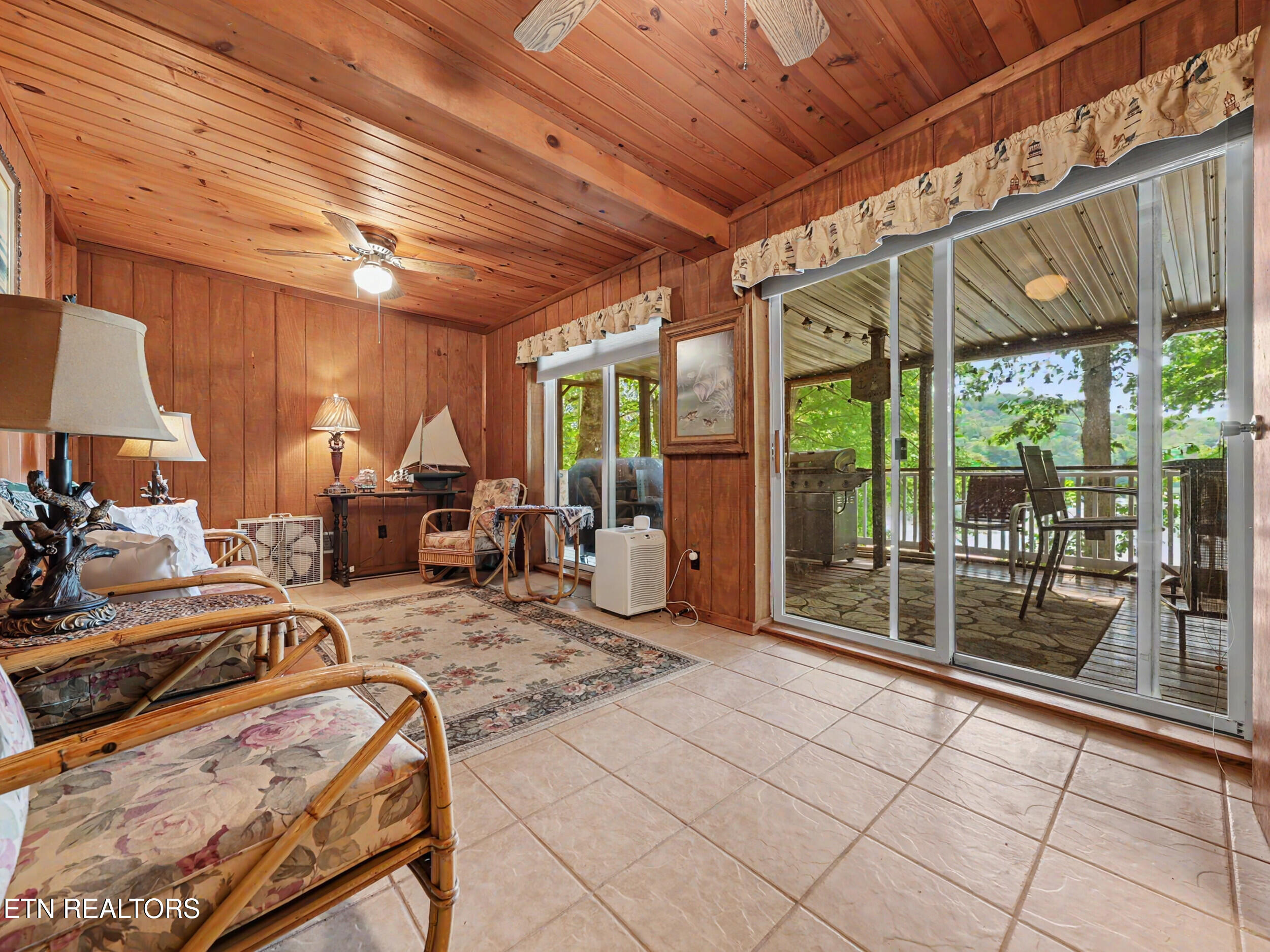949 Flat Hollow Marina Road Speedwell TN 37870