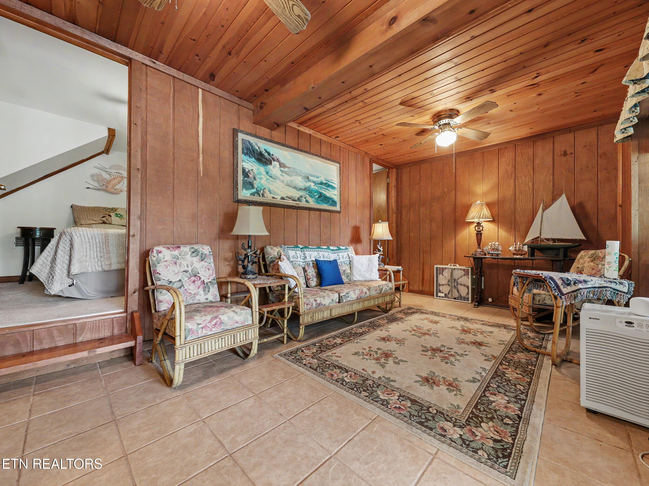 949 Flat Hollow Marina Road Speedwell TN 37870