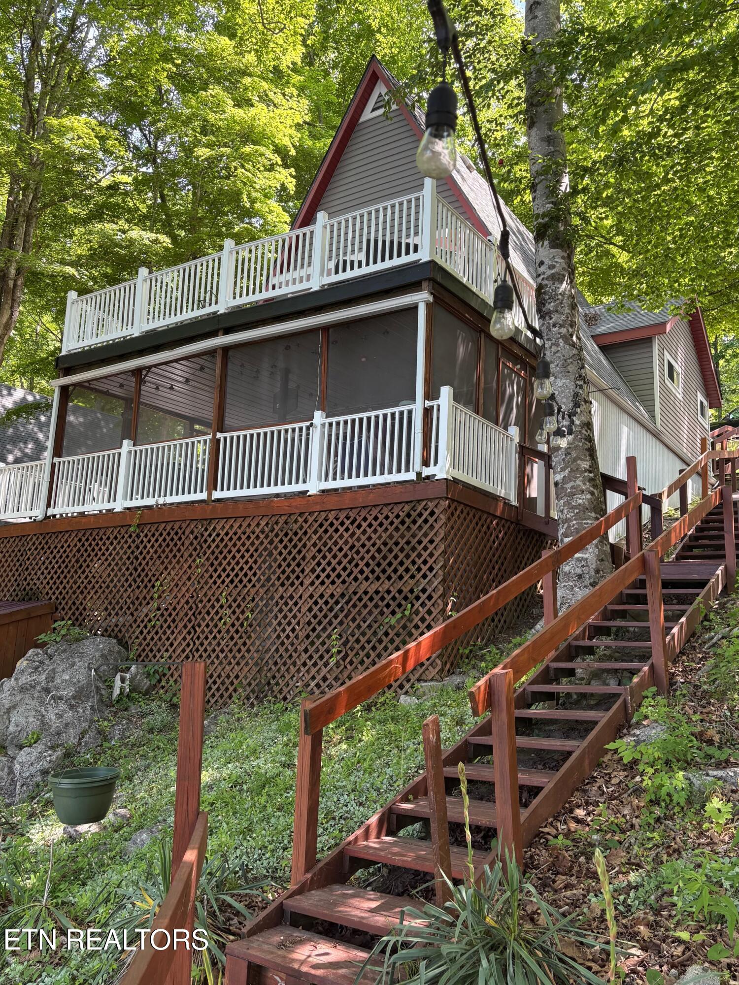 949 Flat Hollow Marina Road Speedwell TN 37870