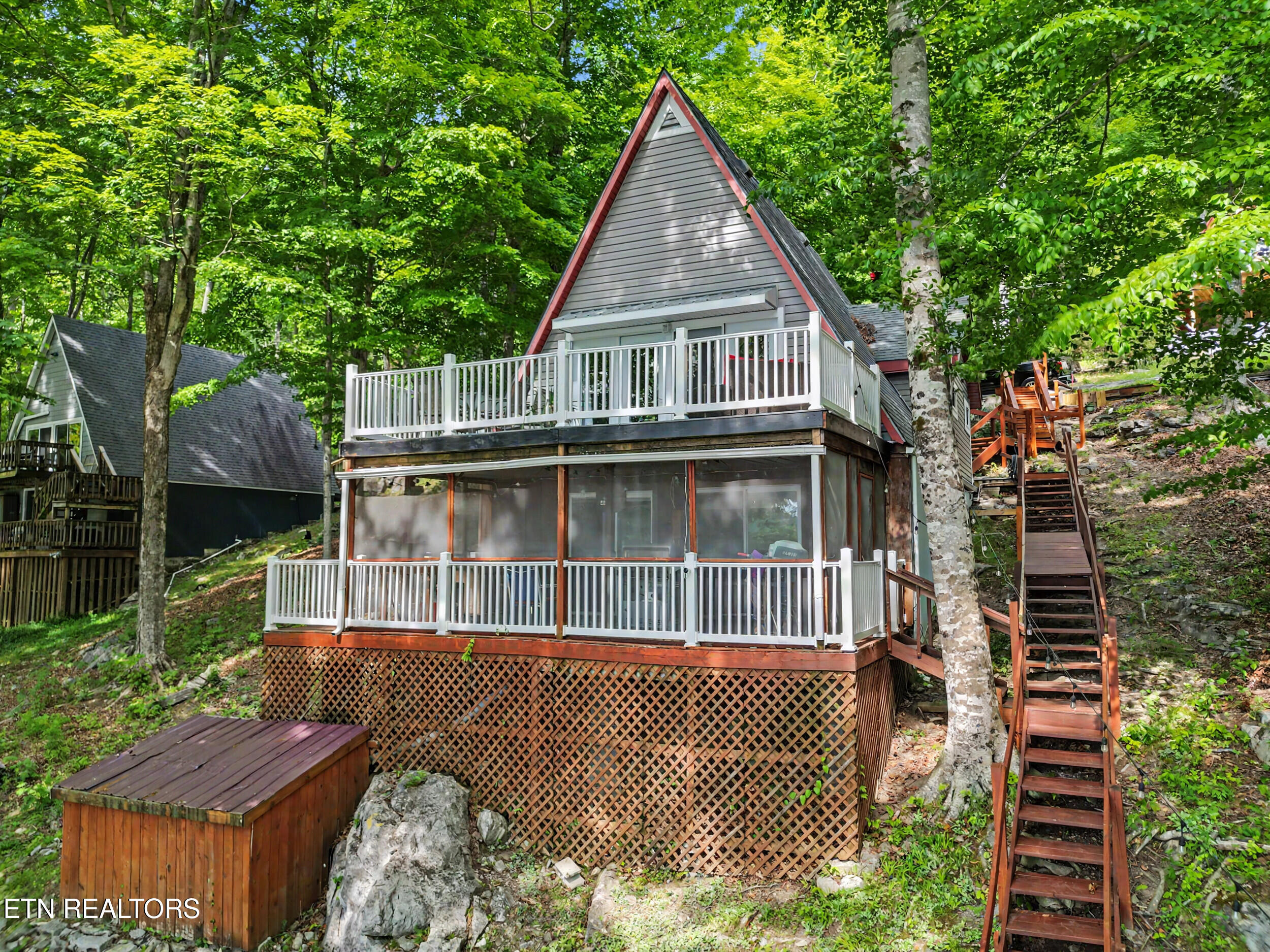 949 Flat Hollow Marina Road Speedwell TN 37870