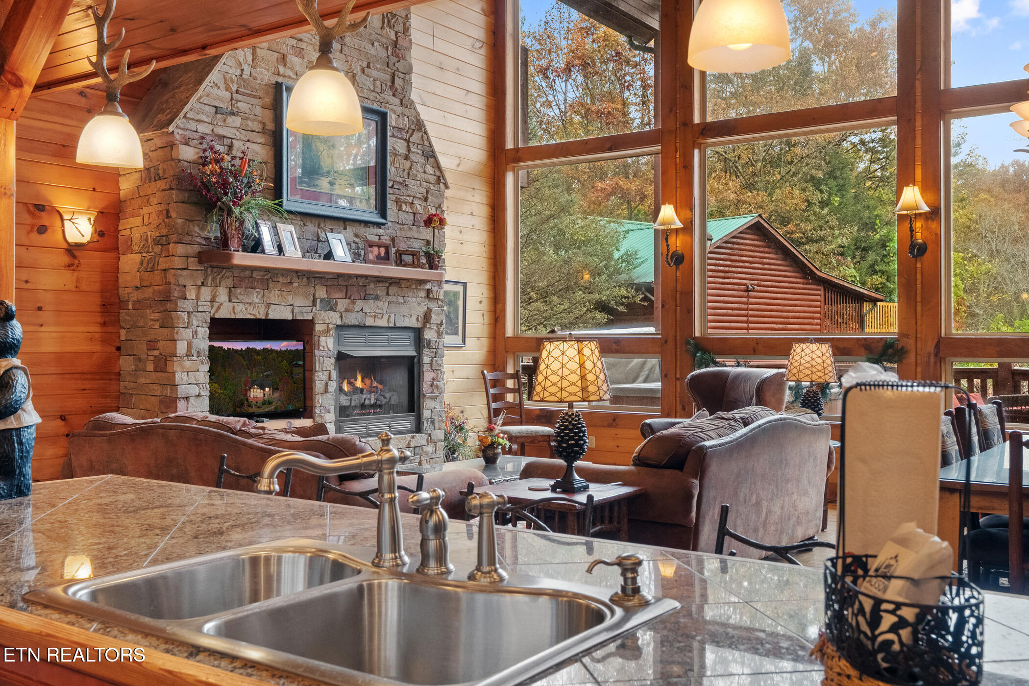 1716 Smoky Hills Drive Gatlinburg TN 37738