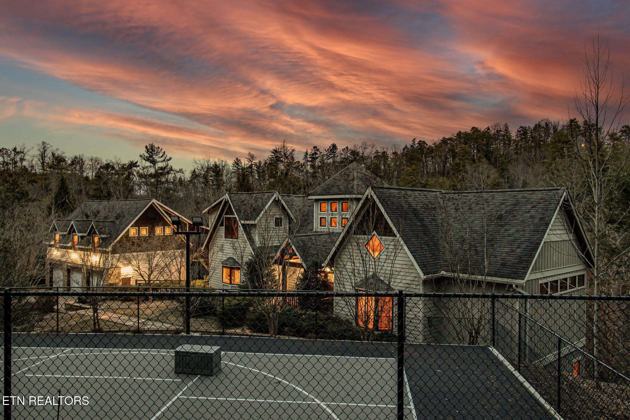 3385 Birds Creek Road Sevierville TN 37876
