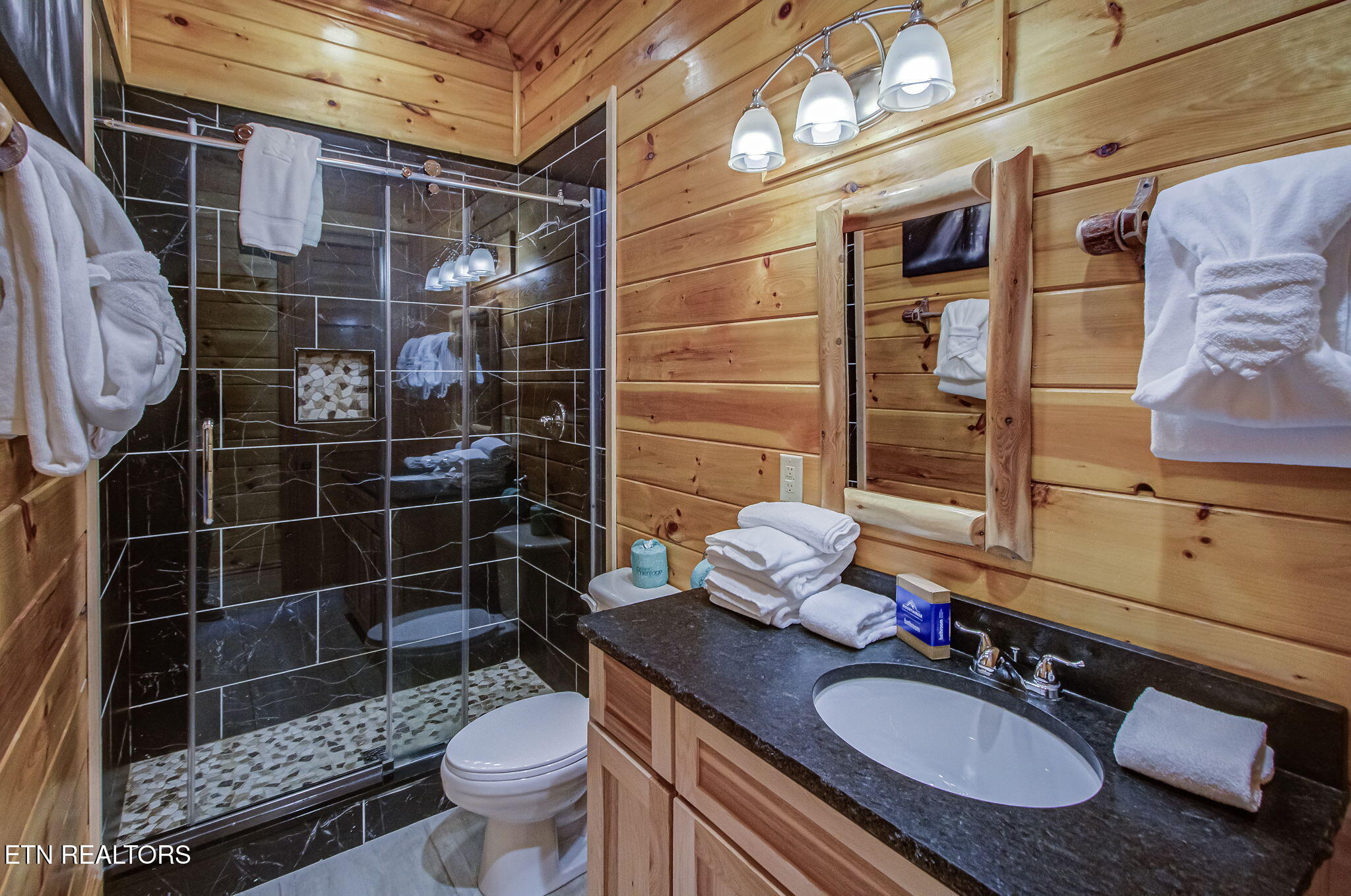 3385 Birds Creek Road Sevierville TN 37876