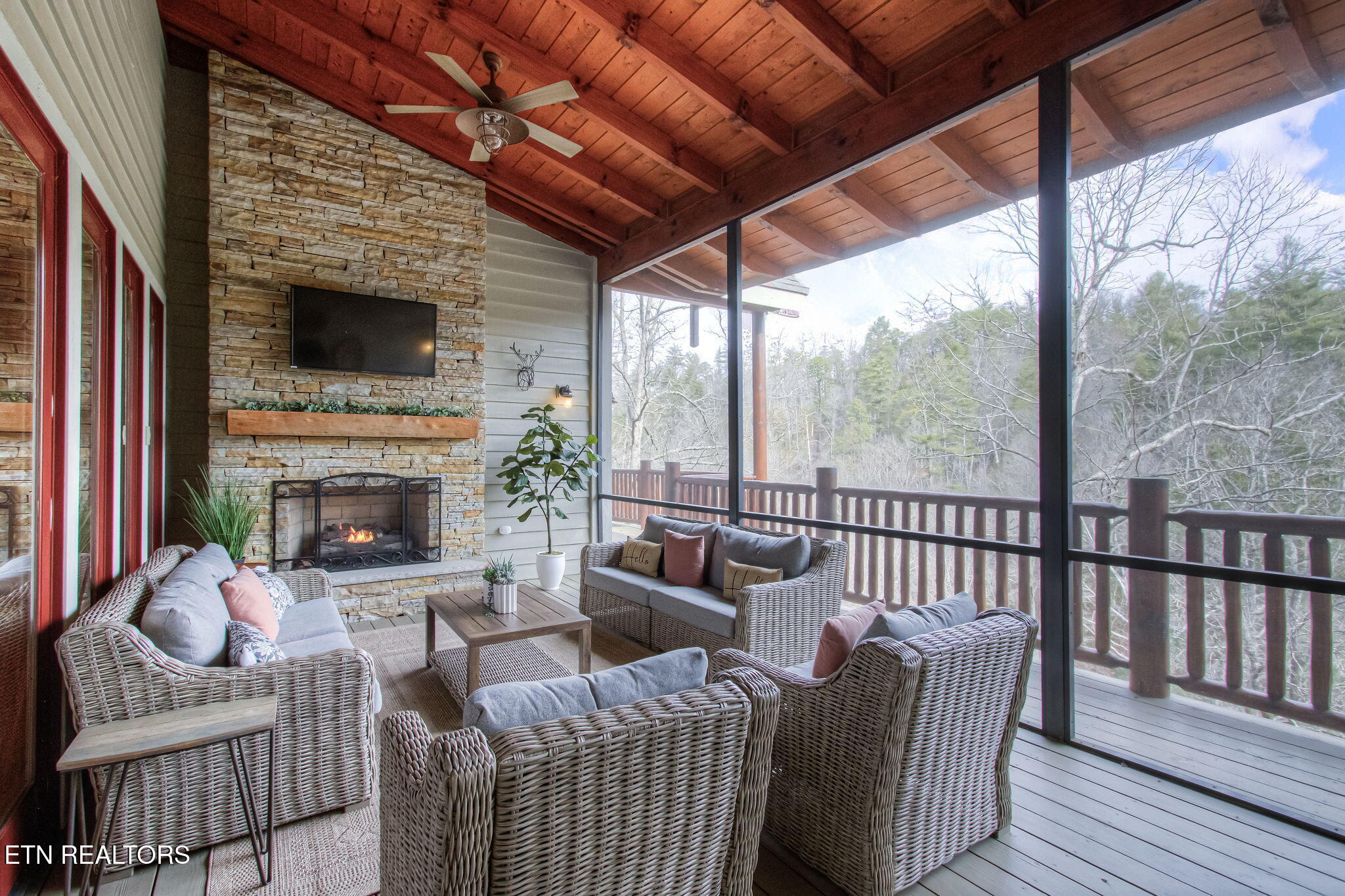 3385 Birds Creek Road Sevierville TN 37876