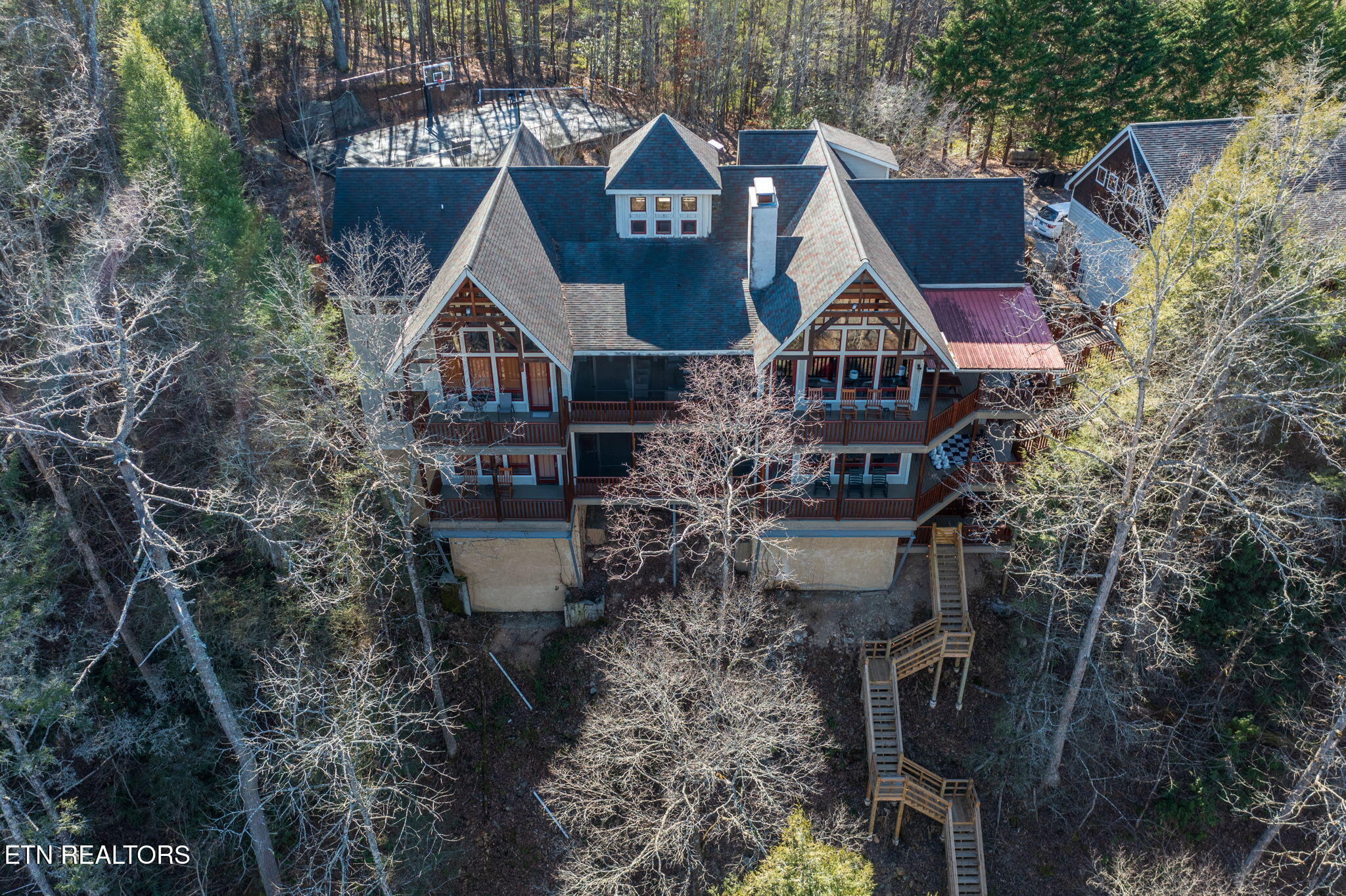 3385 Birds Creek Road Sevierville TN 37876