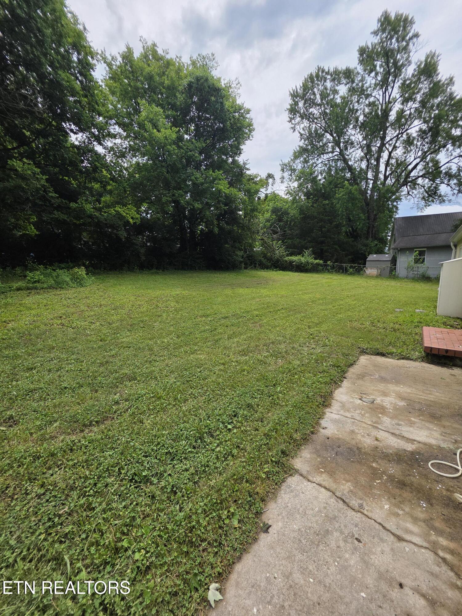 2204 Bradshaw Garden Road Knoxville TN 37912