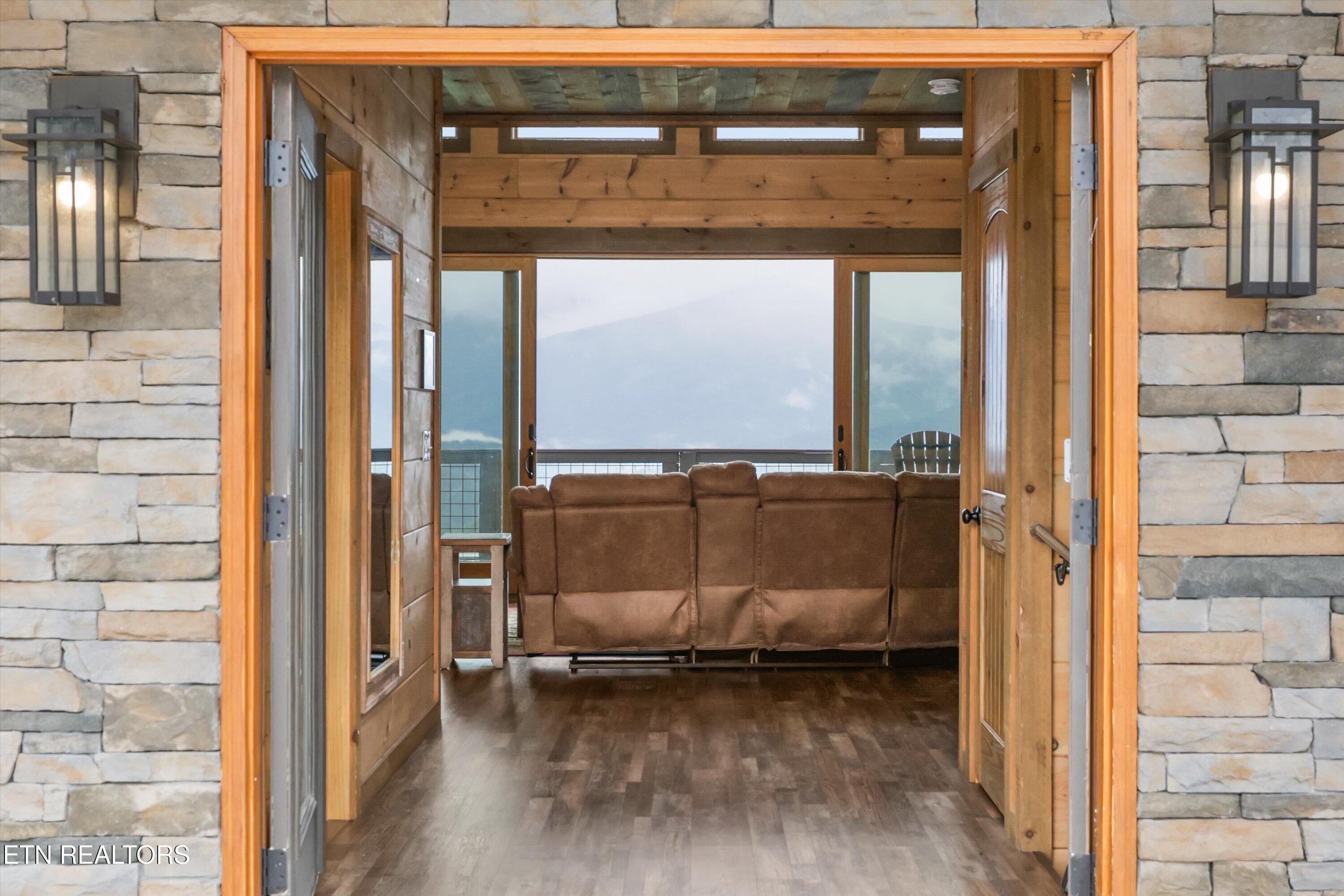 912 Piney Butt Way Gatlinburg TN 37738