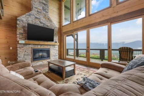 912 Piney Butt Way Gatlinburg TN 37738