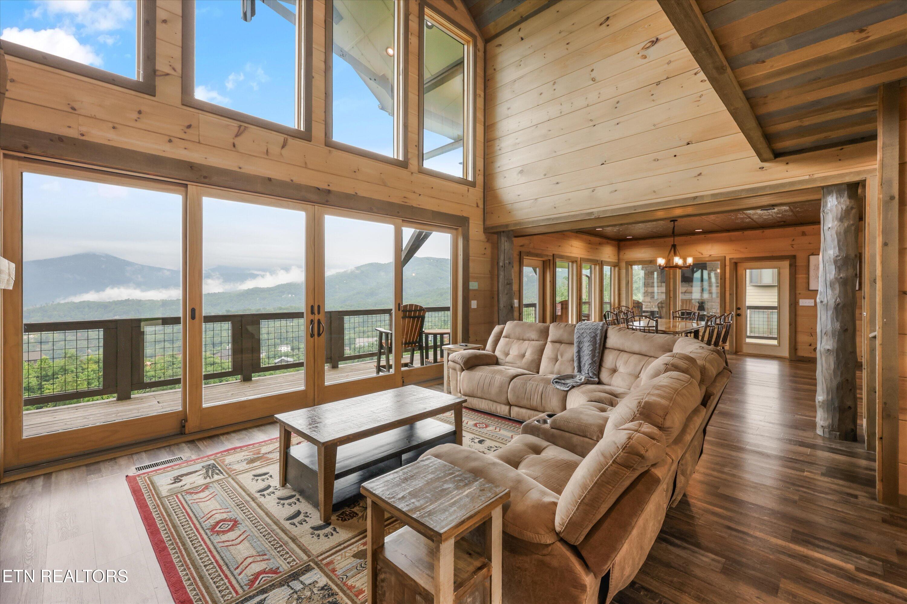 912 Piney Butt Way Gatlinburg TN 37738