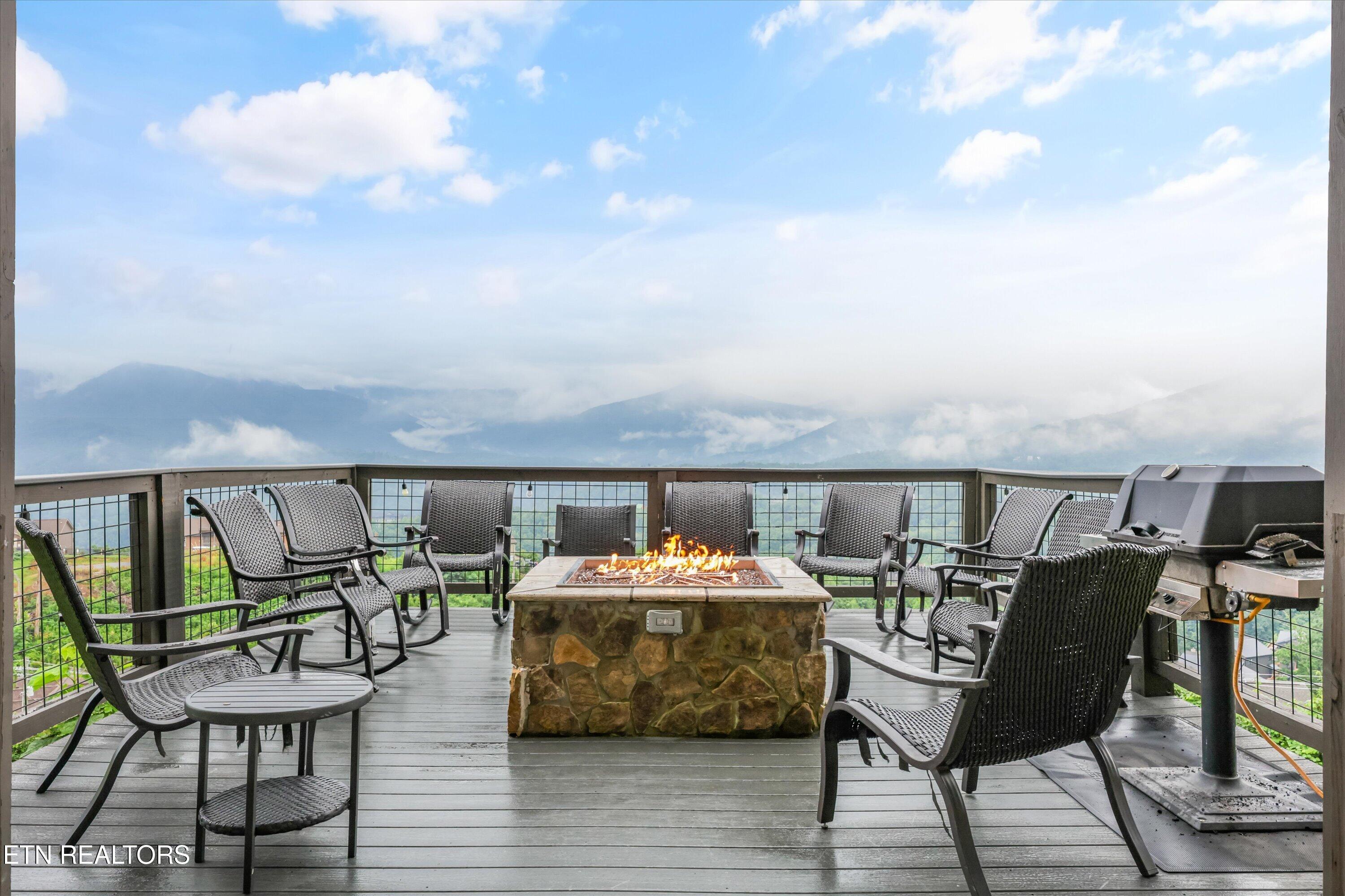 912 Piney Butt Way Gatlinburg TN 37738