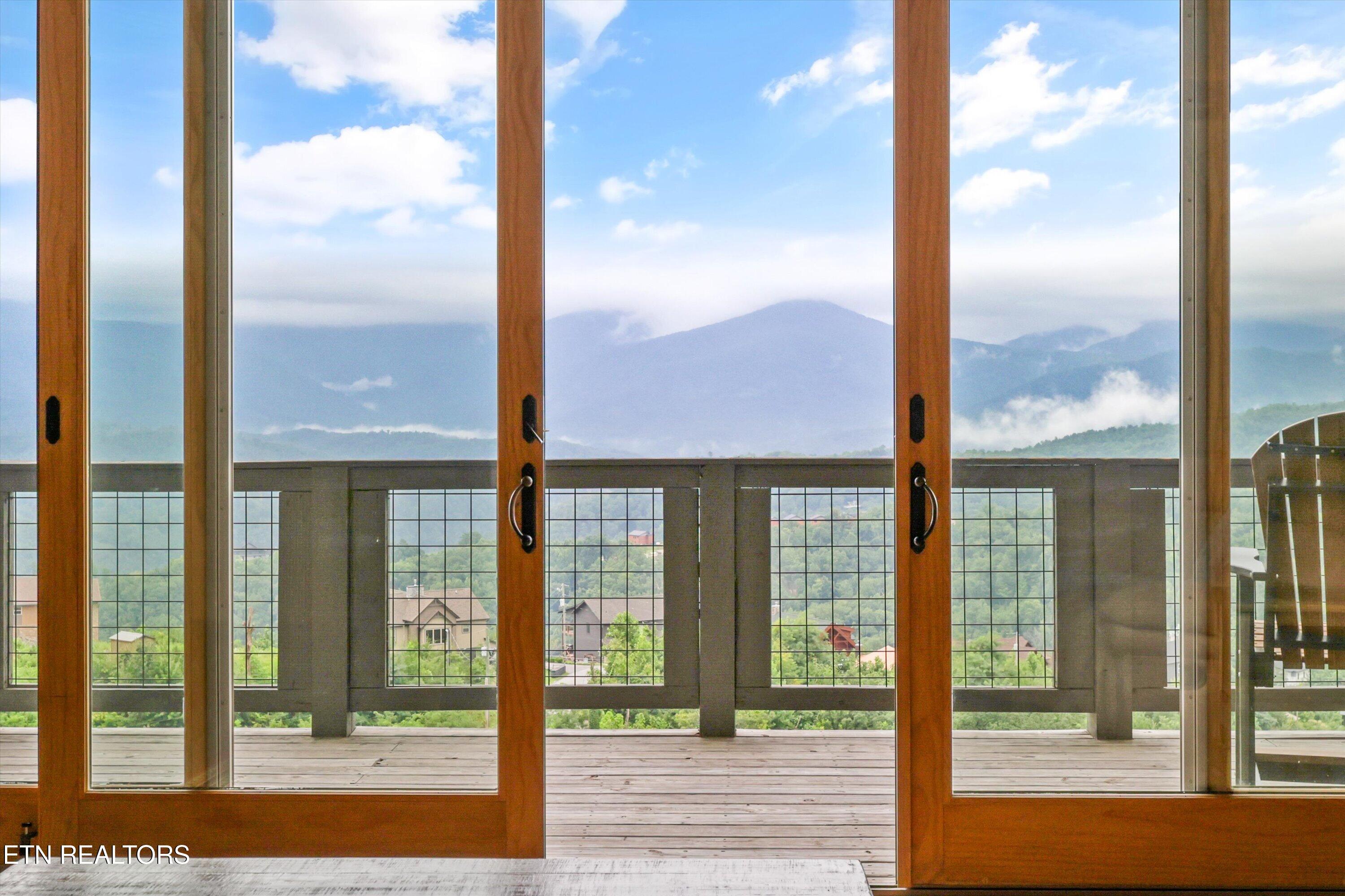 912 Piney Butt Way Gatlinburg TN 37738