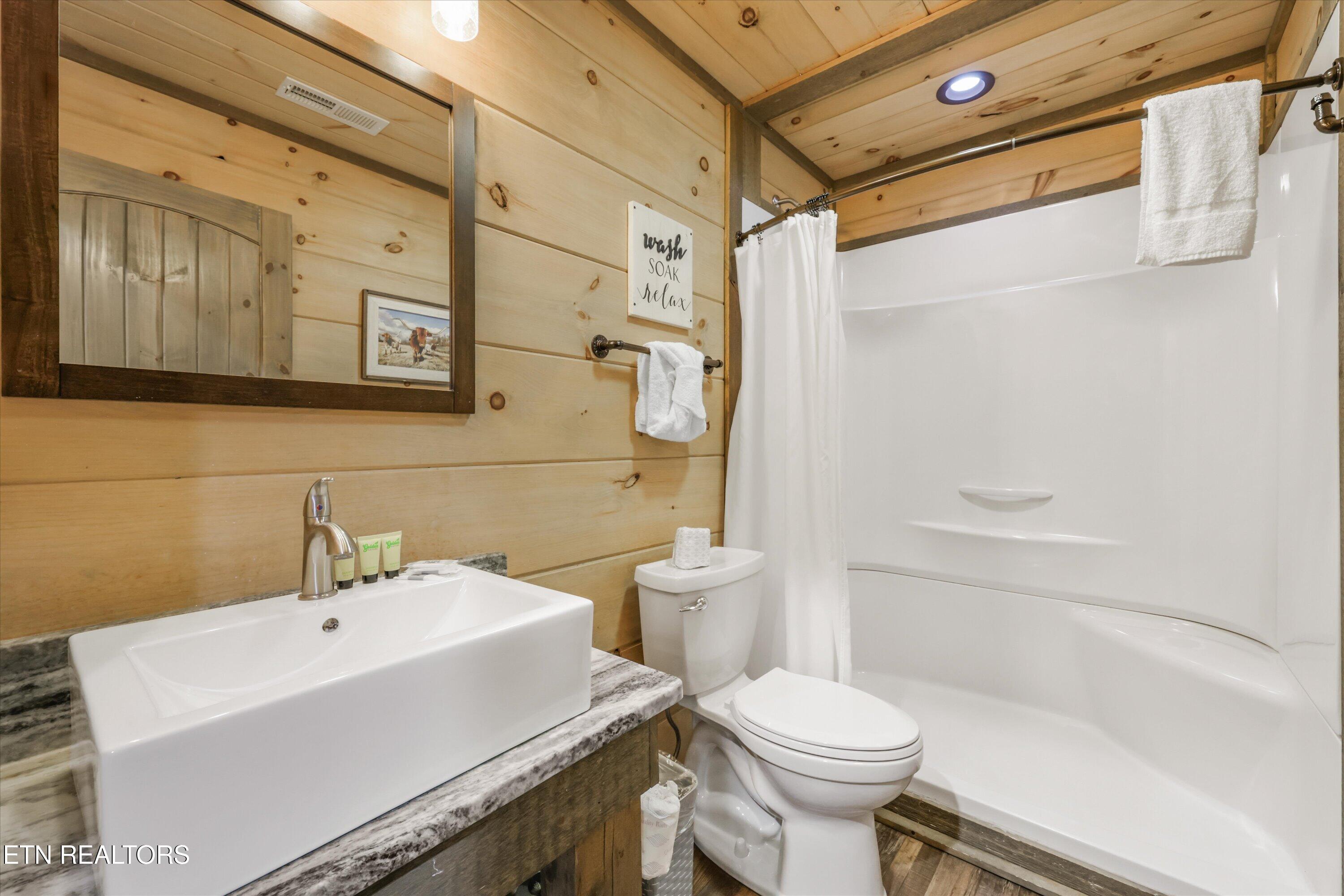 912 Piney Butt Way Gatlinburg TN 37738