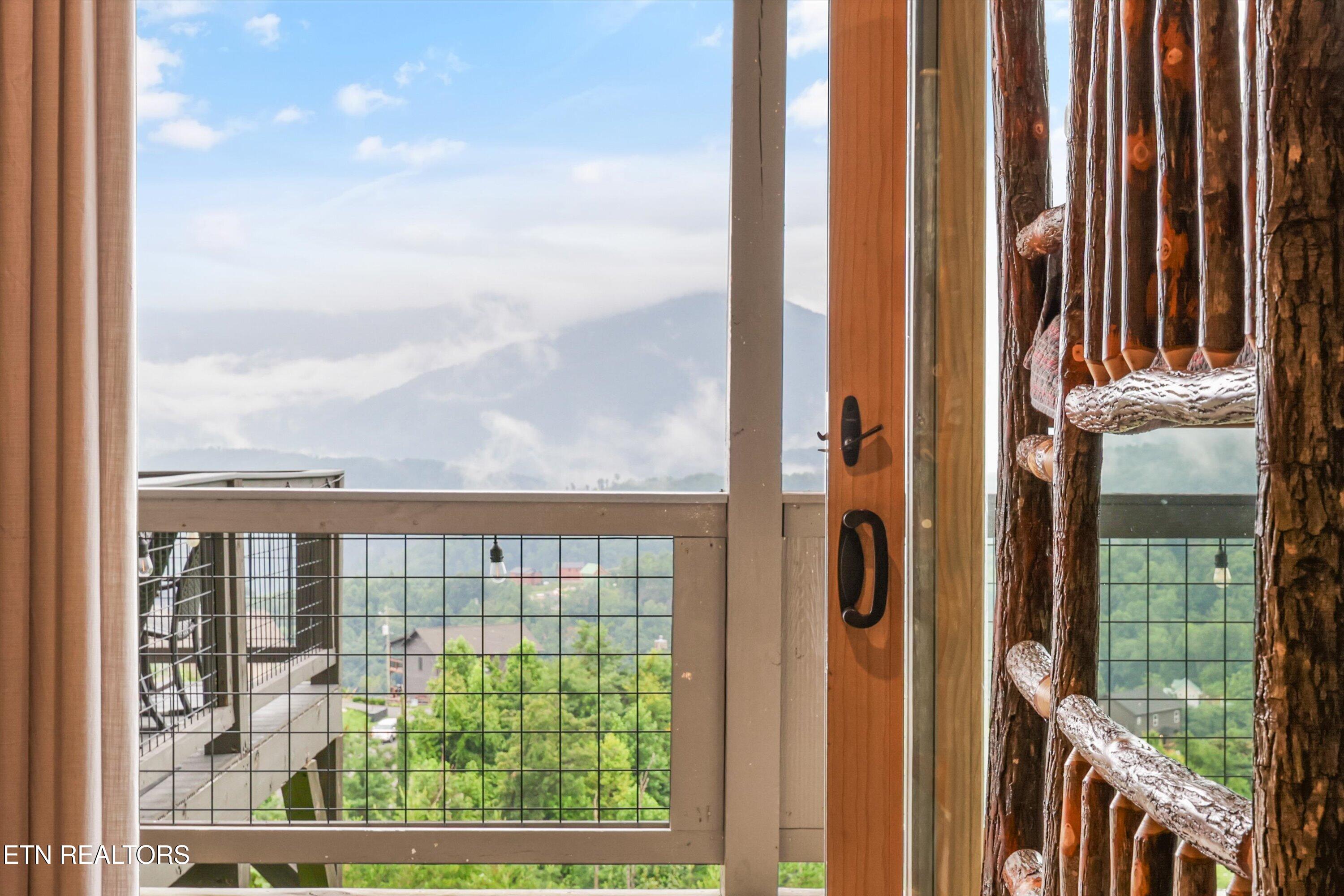 912 Piney Butt Way Gatlinburg TN 37738