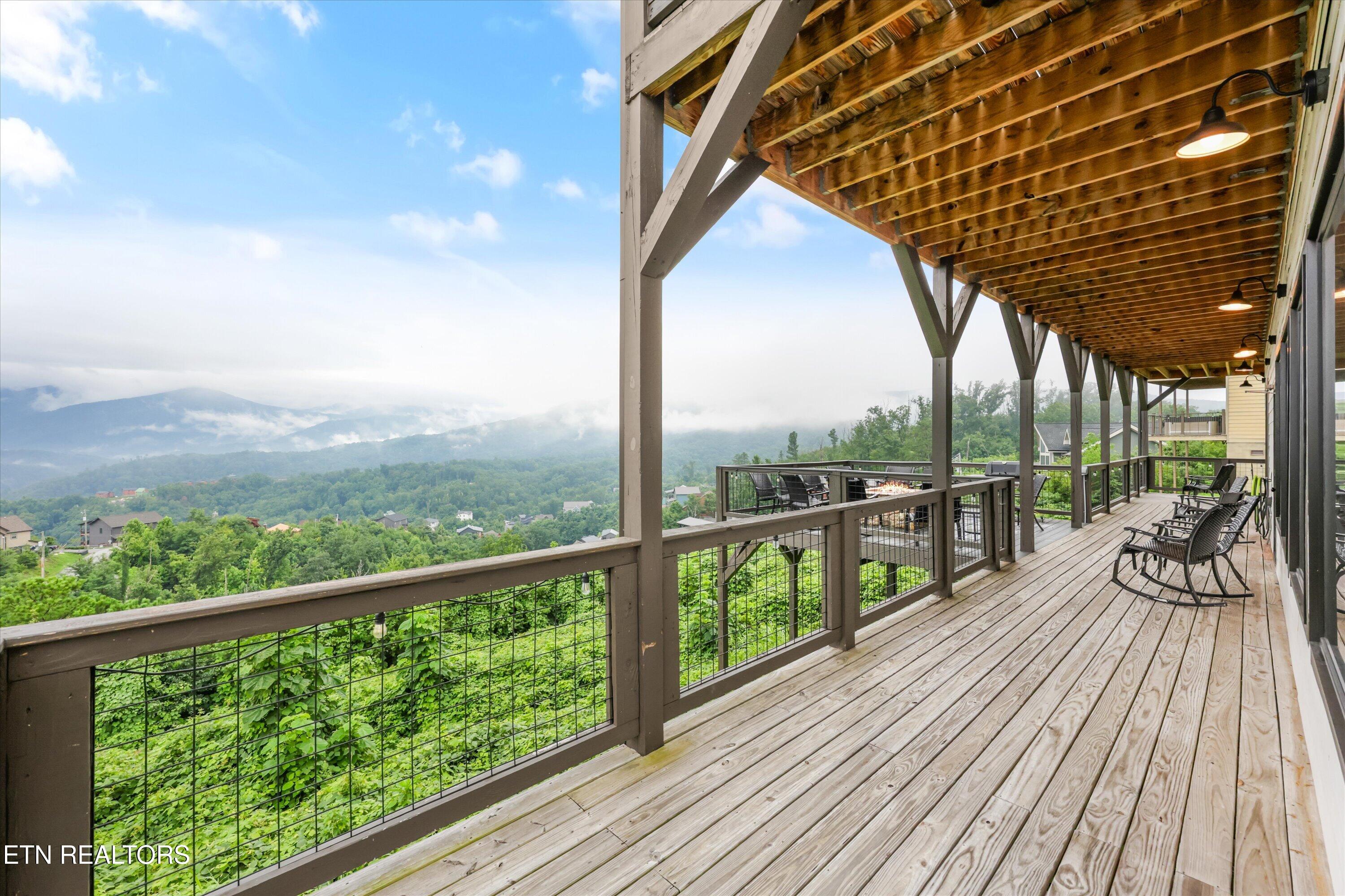 912 Piney Butt Way Gatlinburg TN 37738