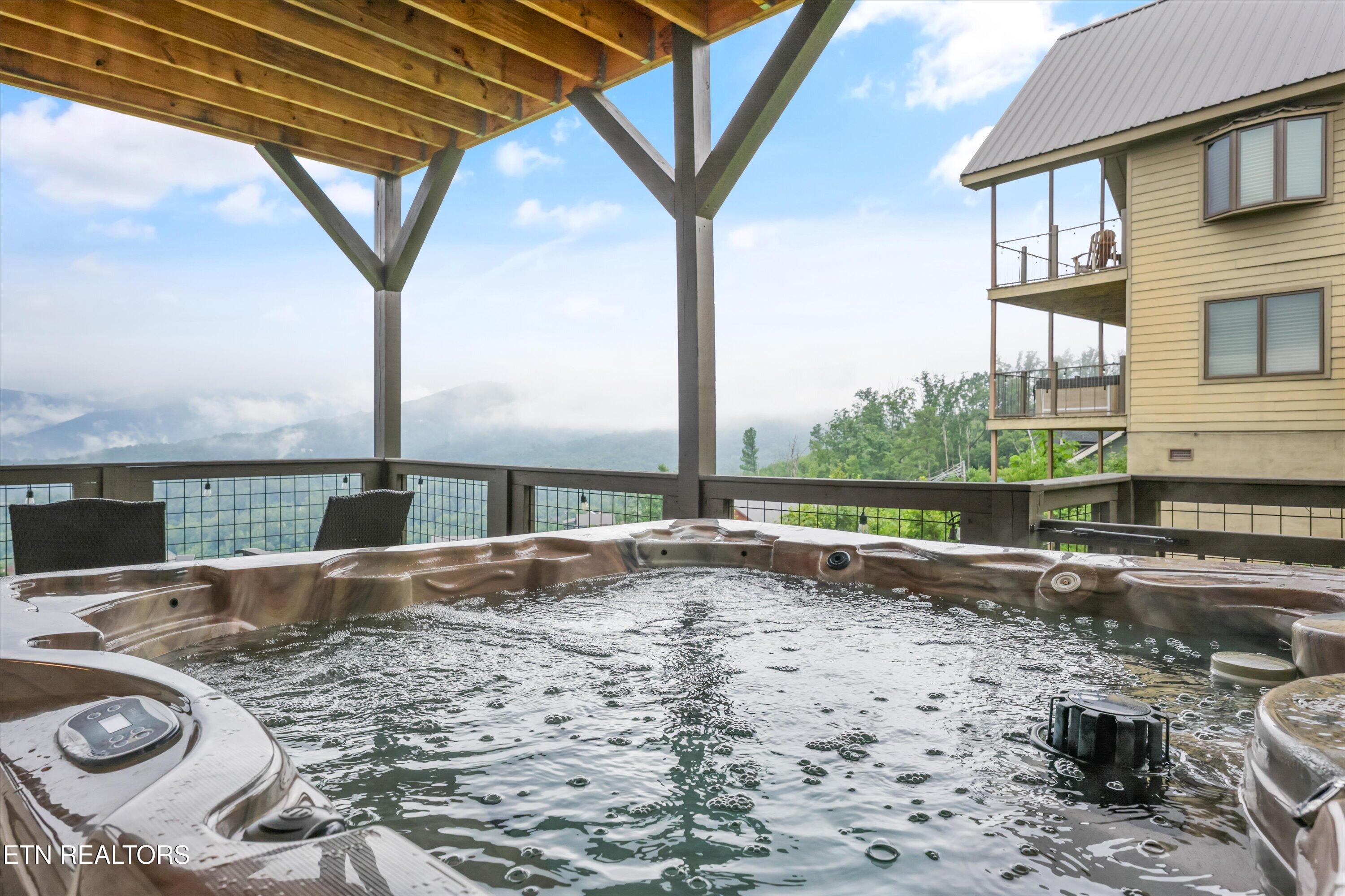 912 Piney Butt Way Gatlinburg TN 37738