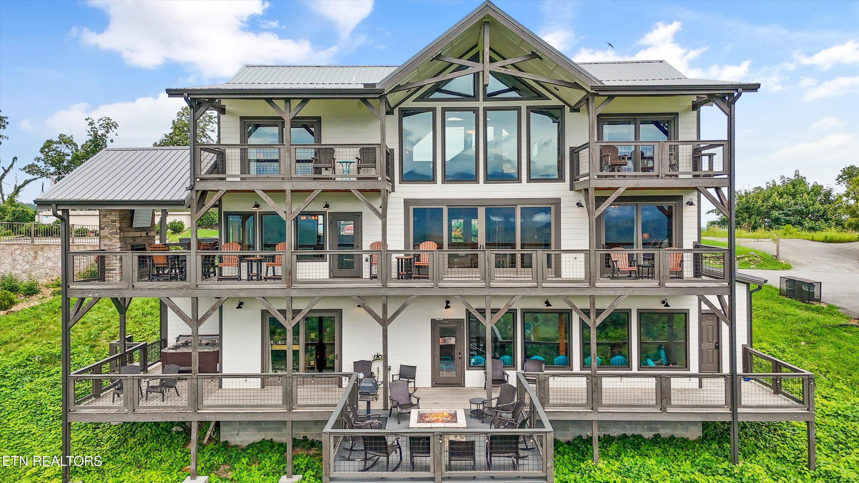 912 Piney Butt Way Gatlinburg TN 37738