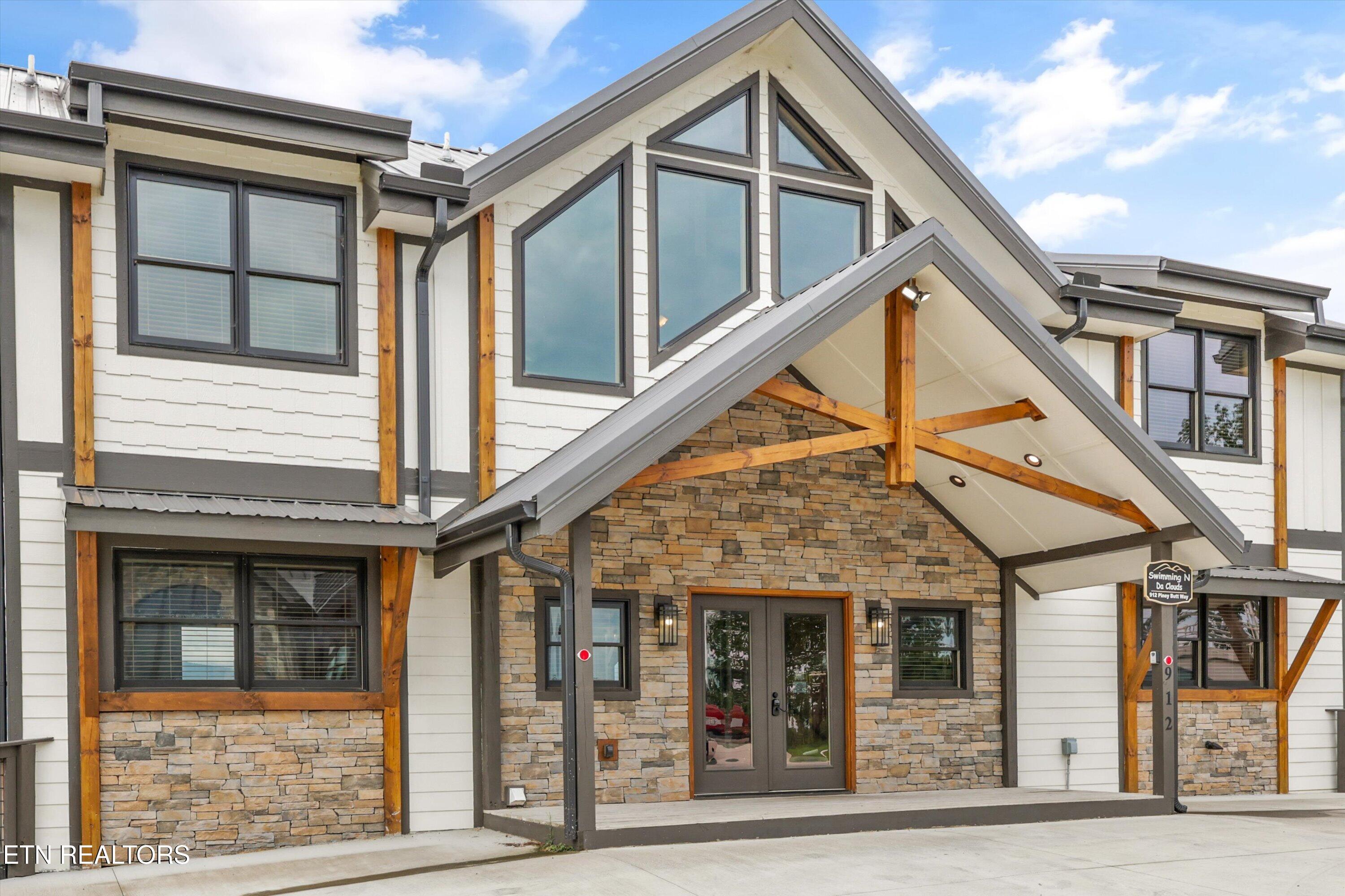 912 Piney Butt Way Gatlinburg TN 37738